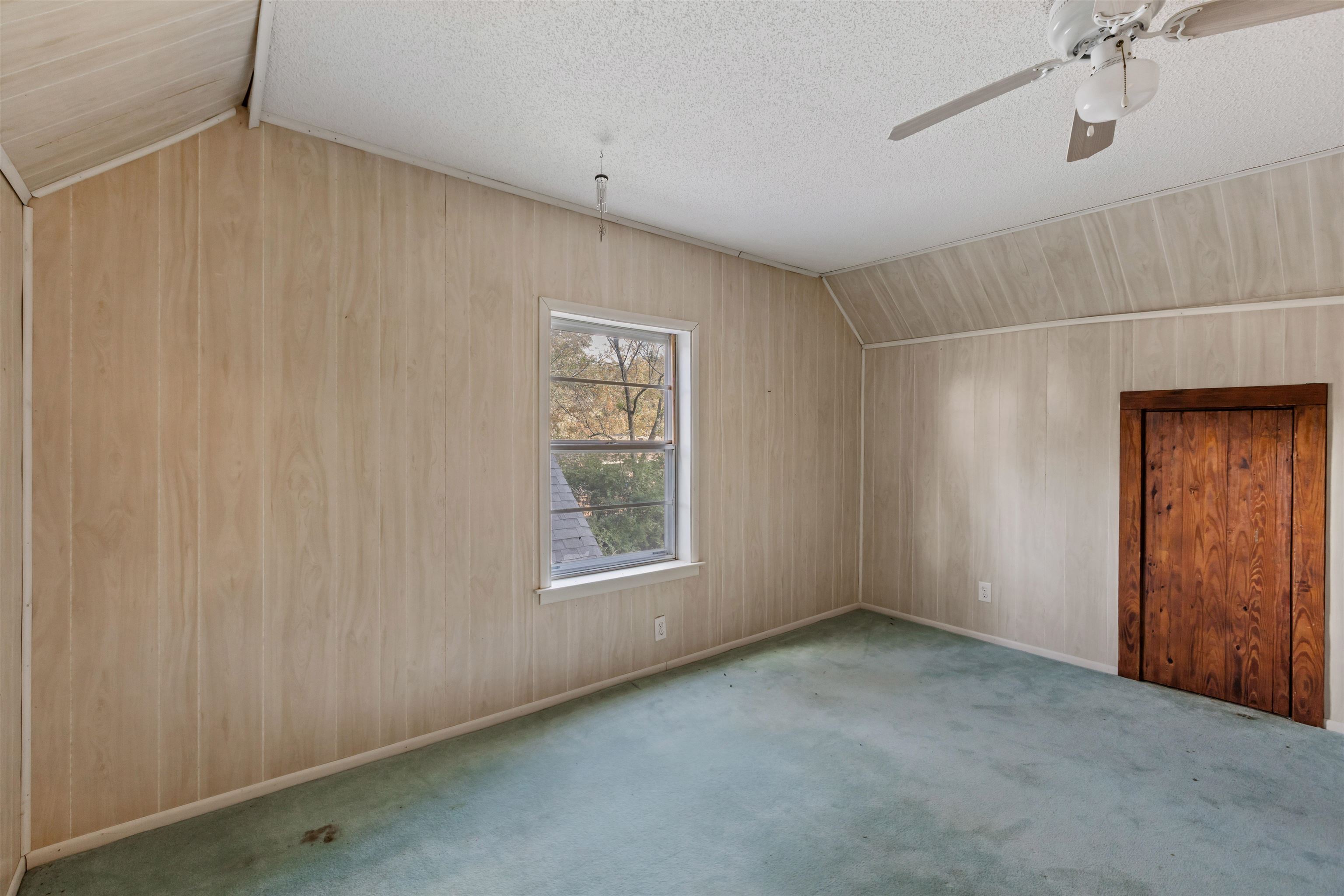 125 Keough Rd Property Photo 12