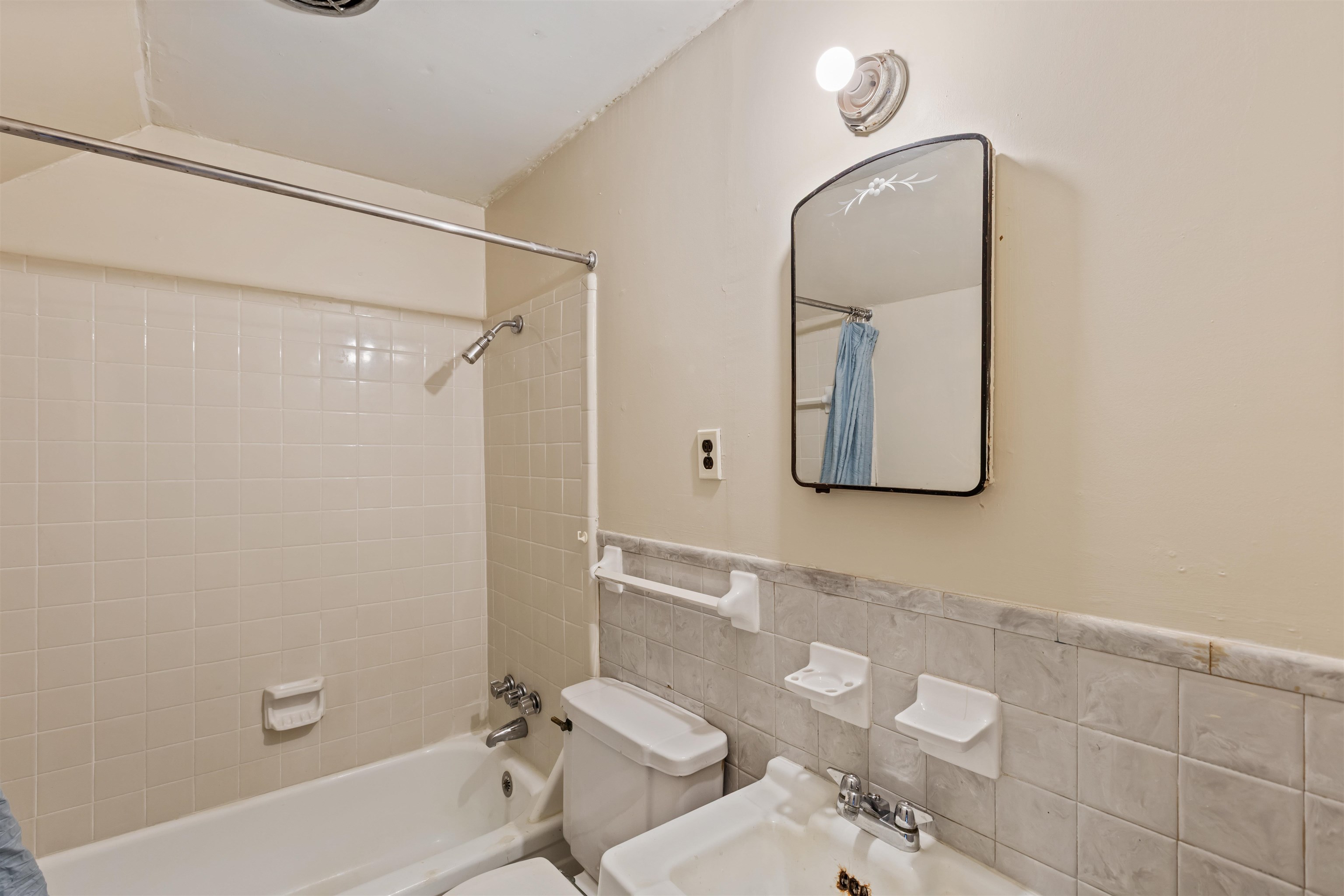 125 Keough Rd Property Photo 13