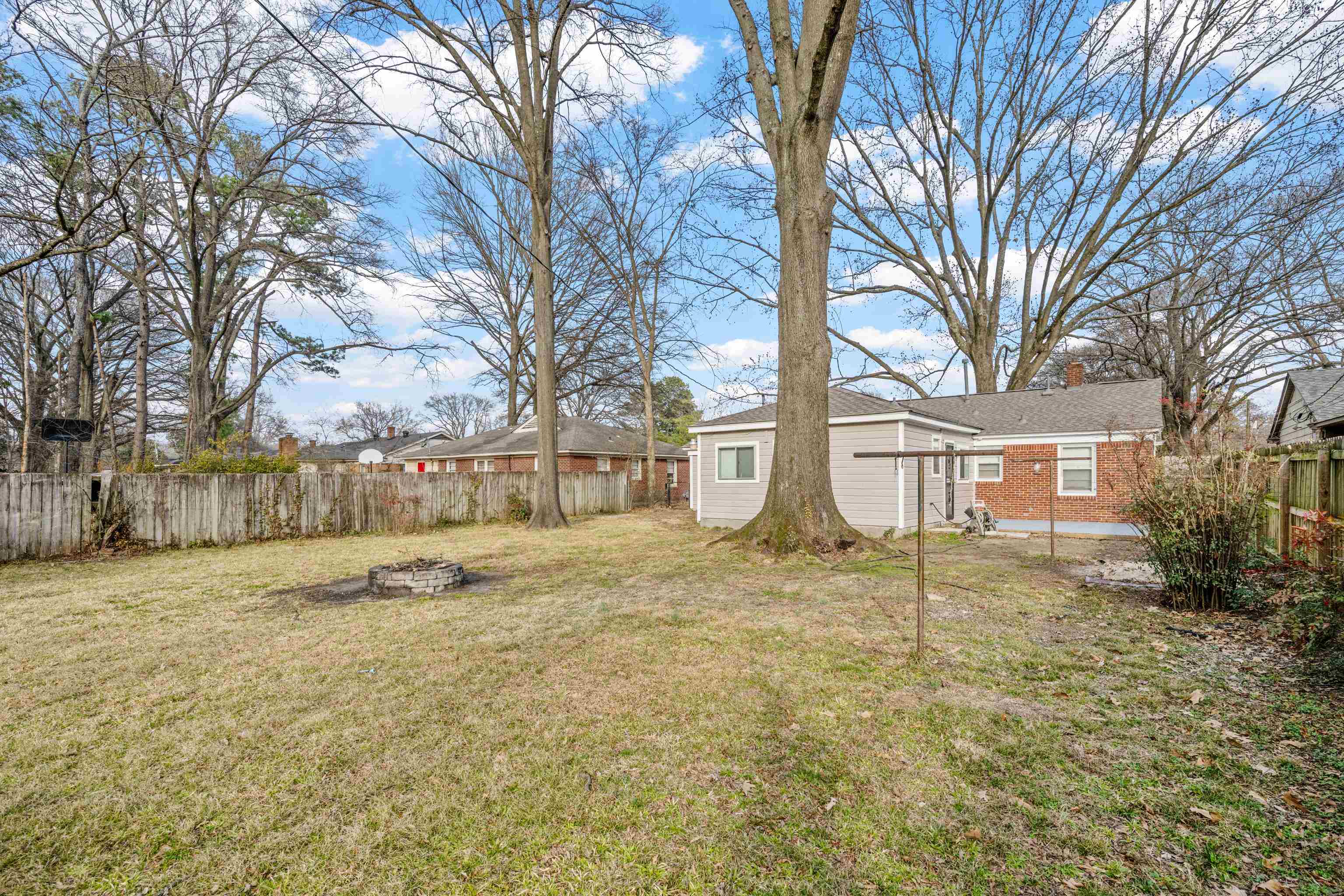 1453 Colonial Rd Property Photo 32
