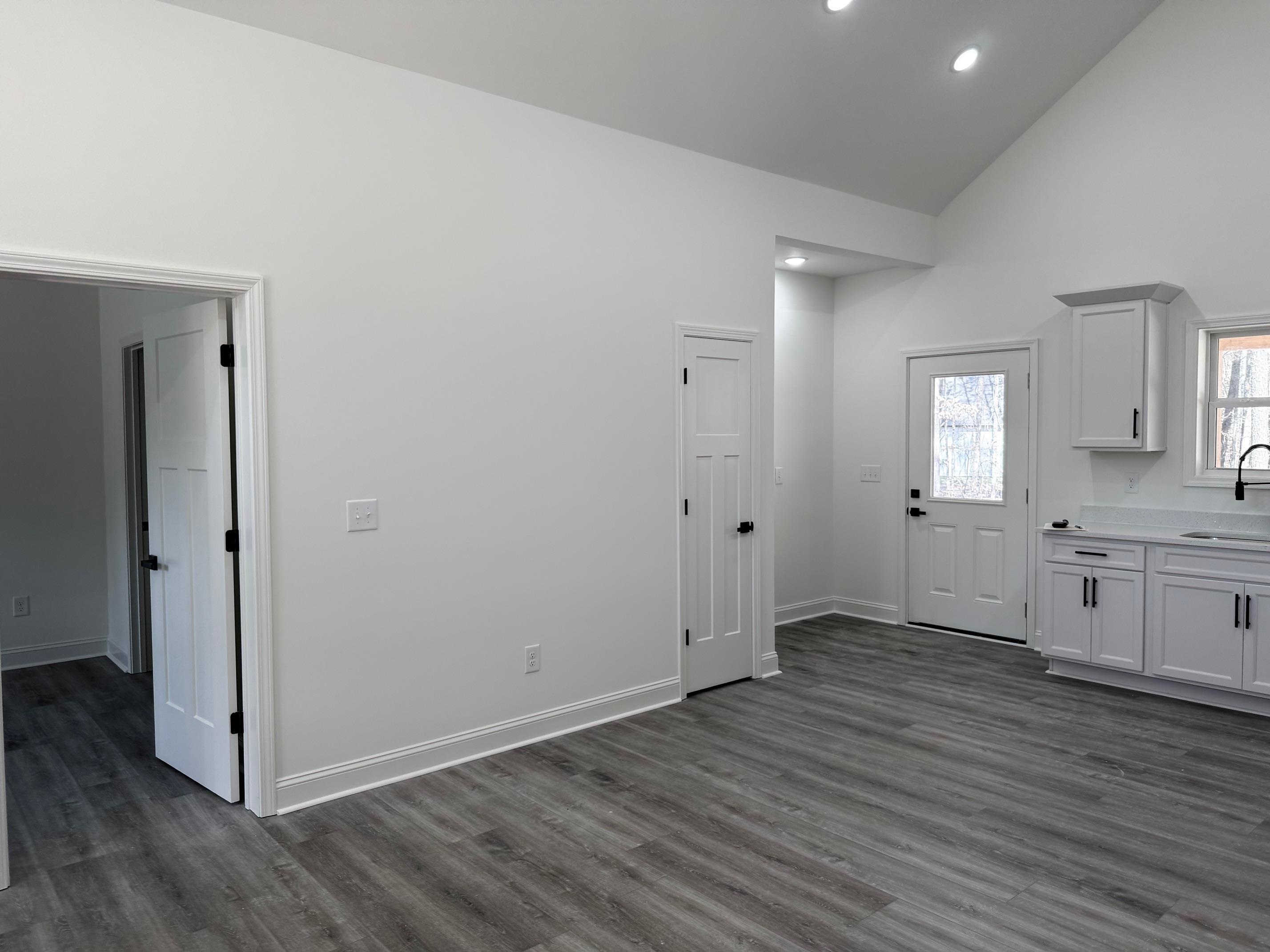 20 Doodle Cv Property Photo 3