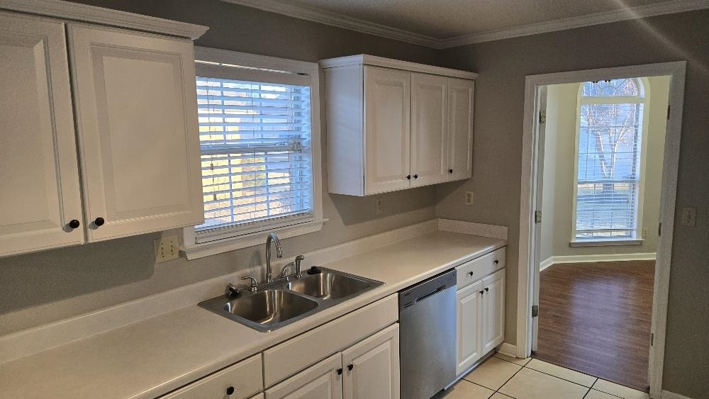 7118 Kingsland Dr Property Photo 4