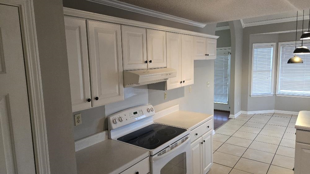 7118 Kingsland Dr Property Photo 7