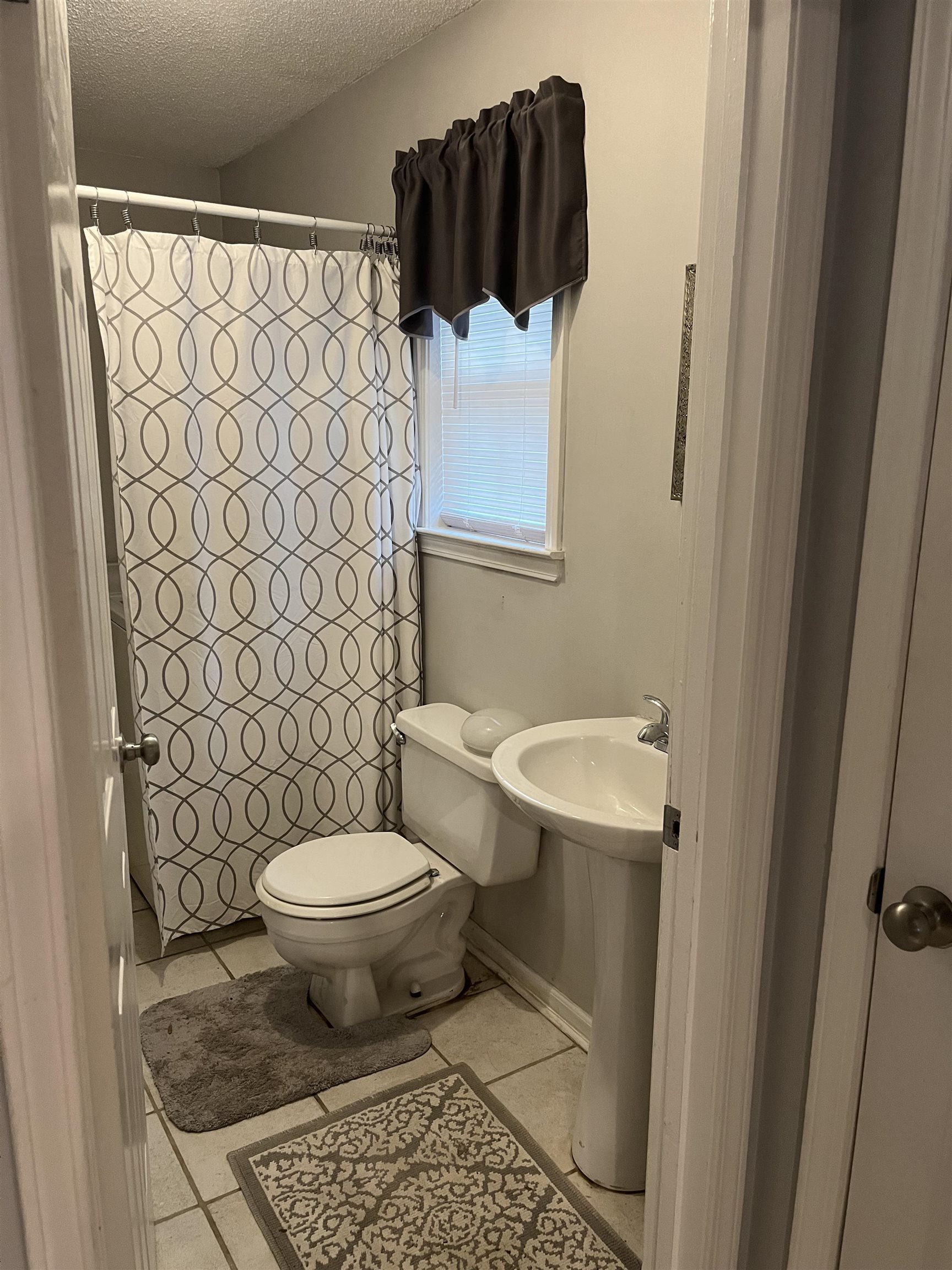 8003 Sunny Creek Dr Property Photo 16