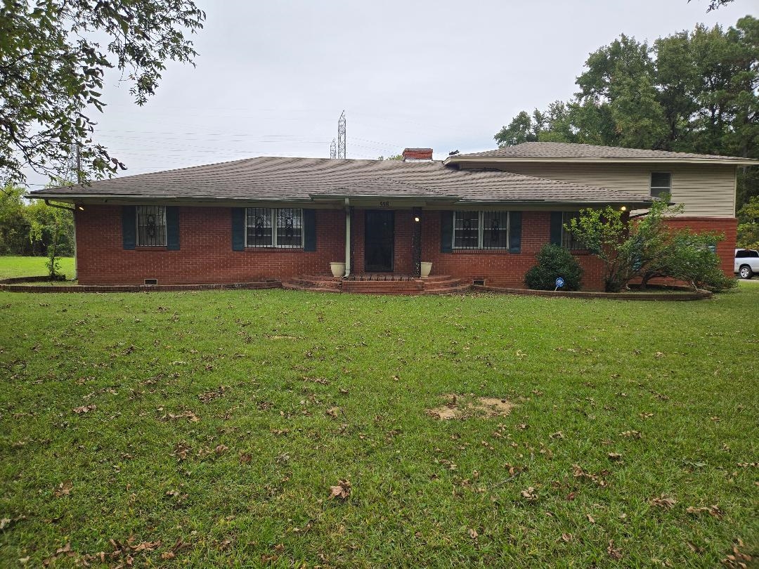 558 E Windsor Rd E Property Photo 1