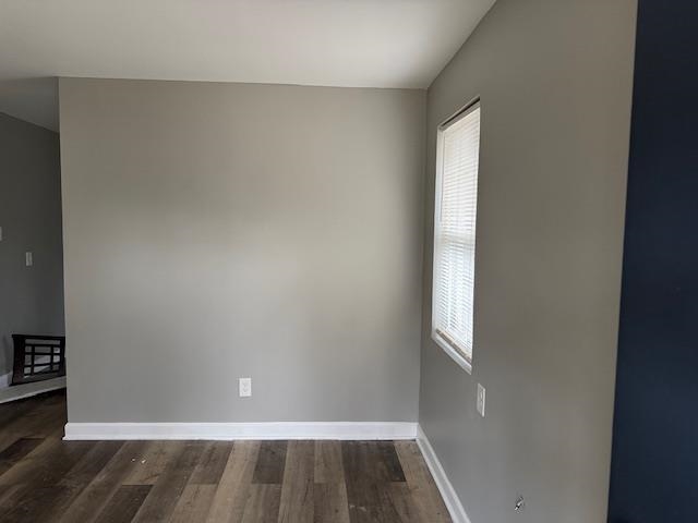 1627 Barton St Property Photo 9