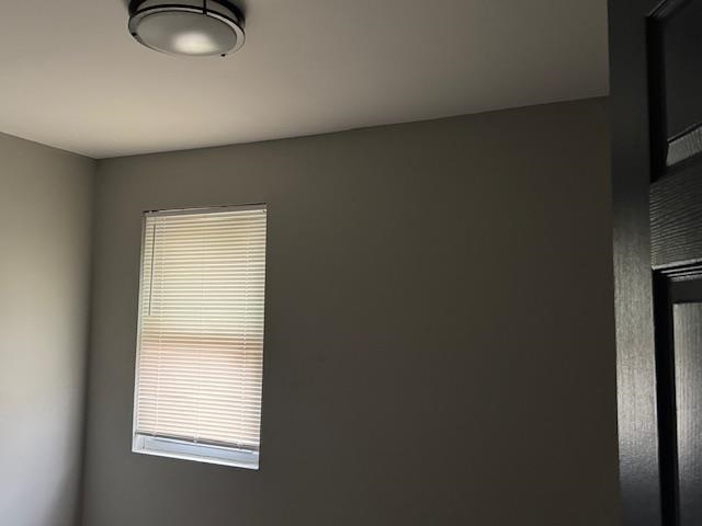1627 Barton St Property Photo 10