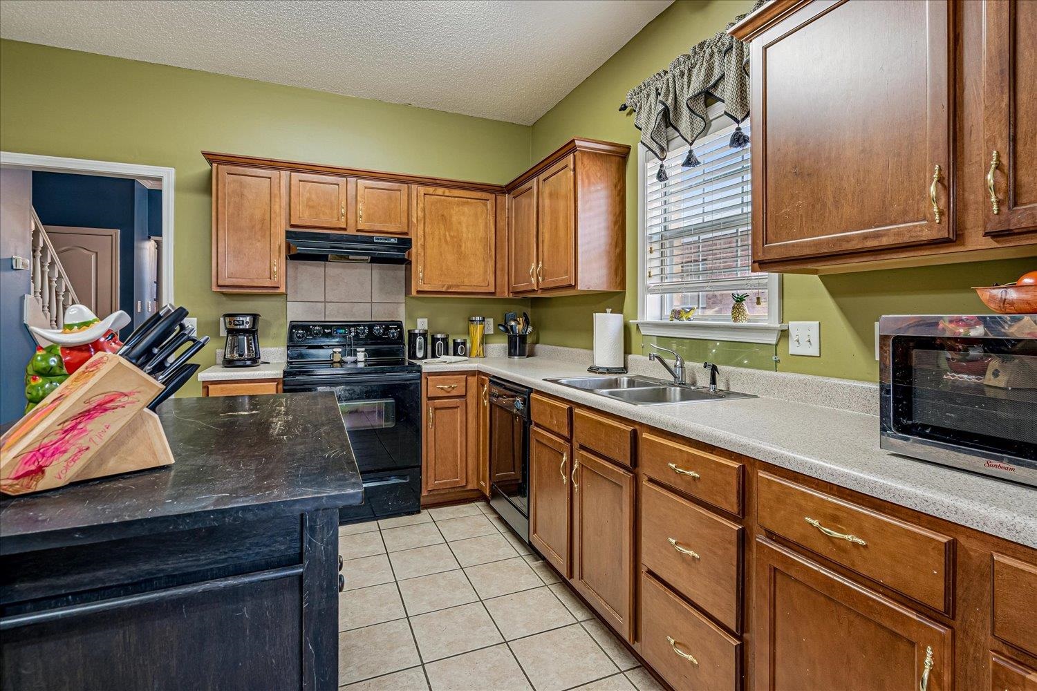 8703 Rogers Park Ave Property Photo 14
