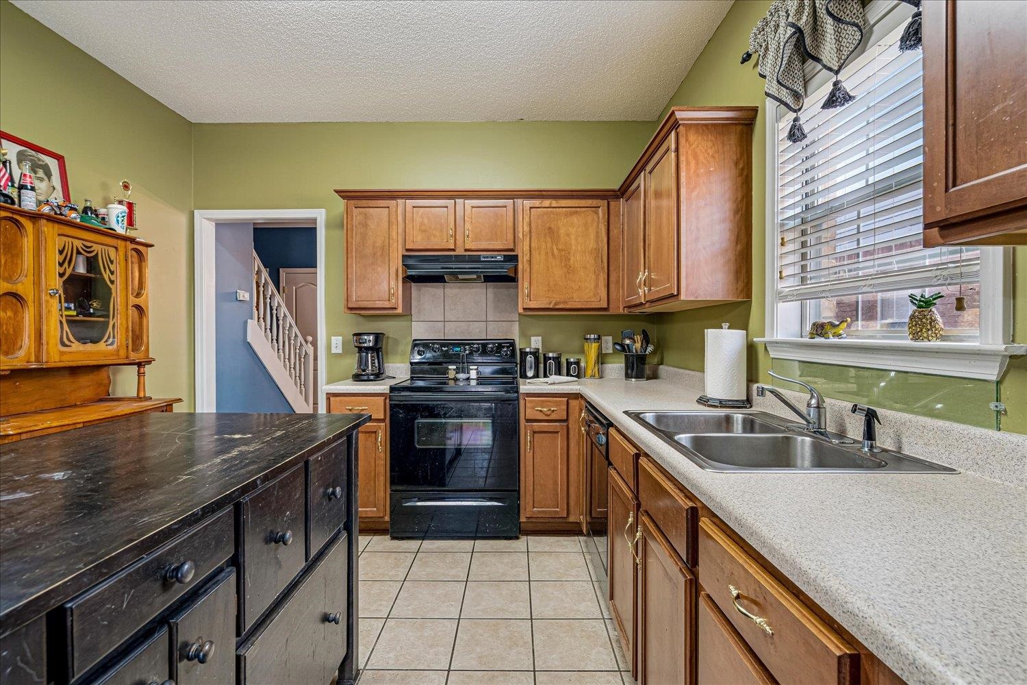 8703 Rogers Park Ave Property Photo 15