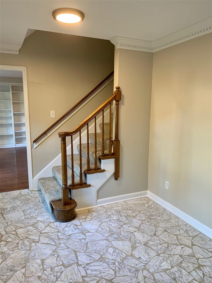 8105 Savannah Way Property Photo 12