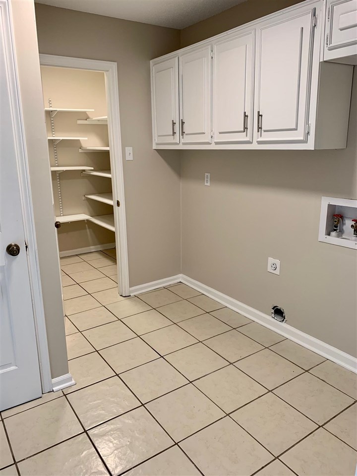 8105 Savannah Way Property Photo 19
