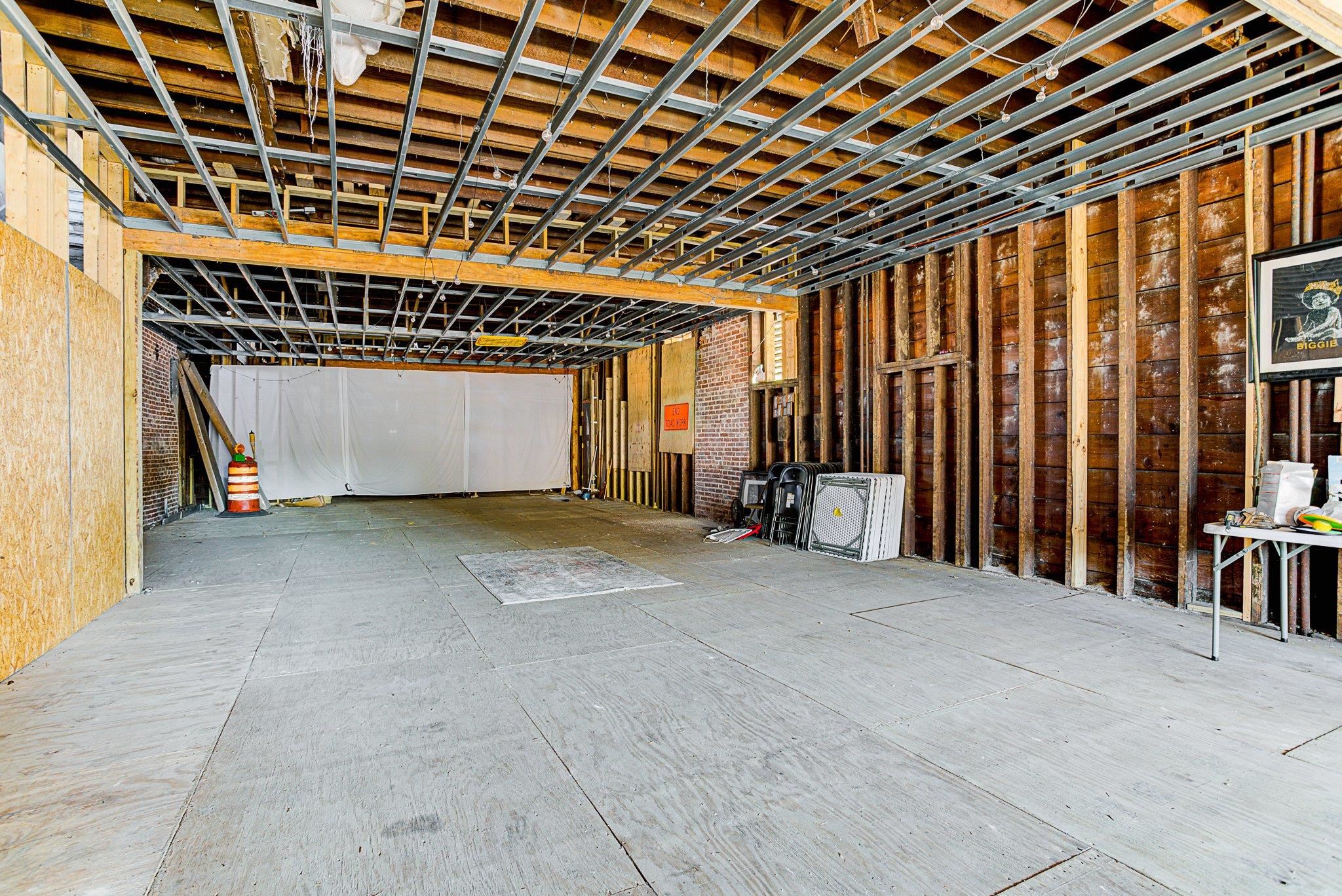 1400 Madison Ave Property Photo 6