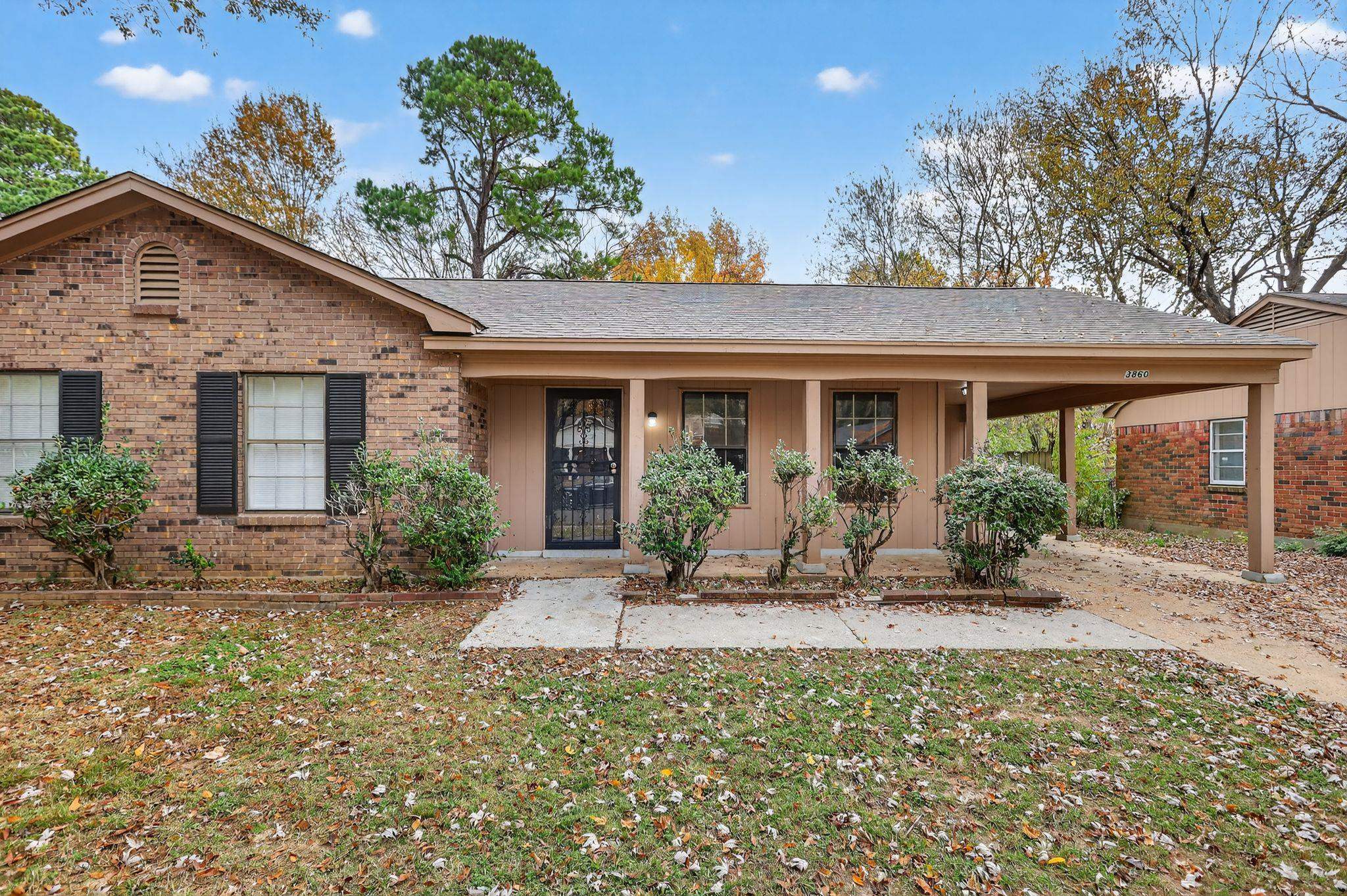 3860 Castleman St Property Photo 3