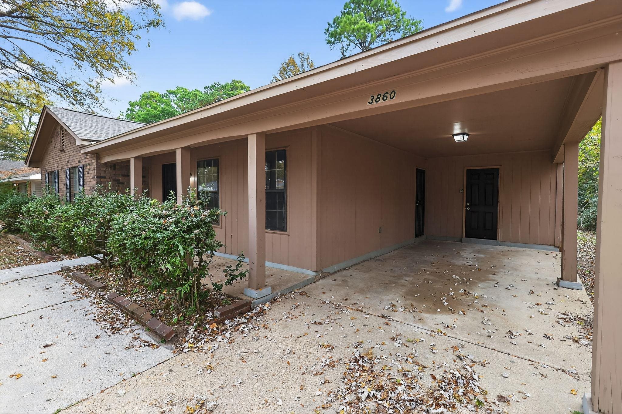 3860 Castleman St Property Photo 5