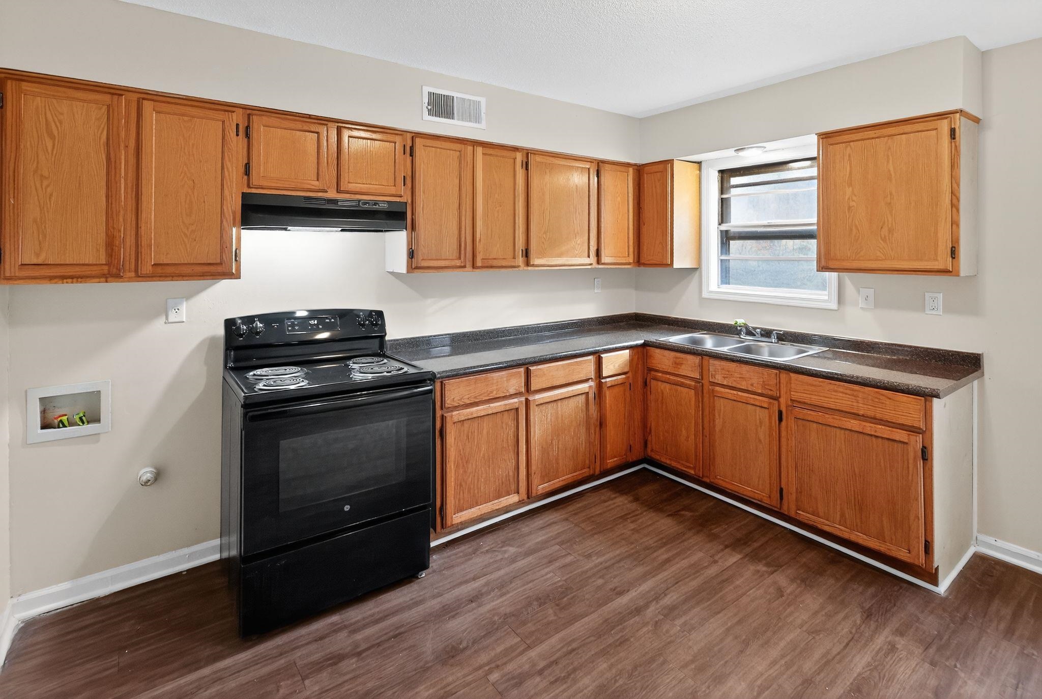3860 Castleman St Property Photo 10