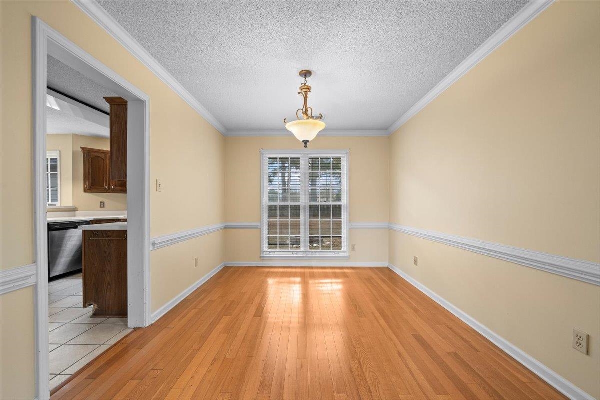711 Autumn Winds Dr Property Photo 14
