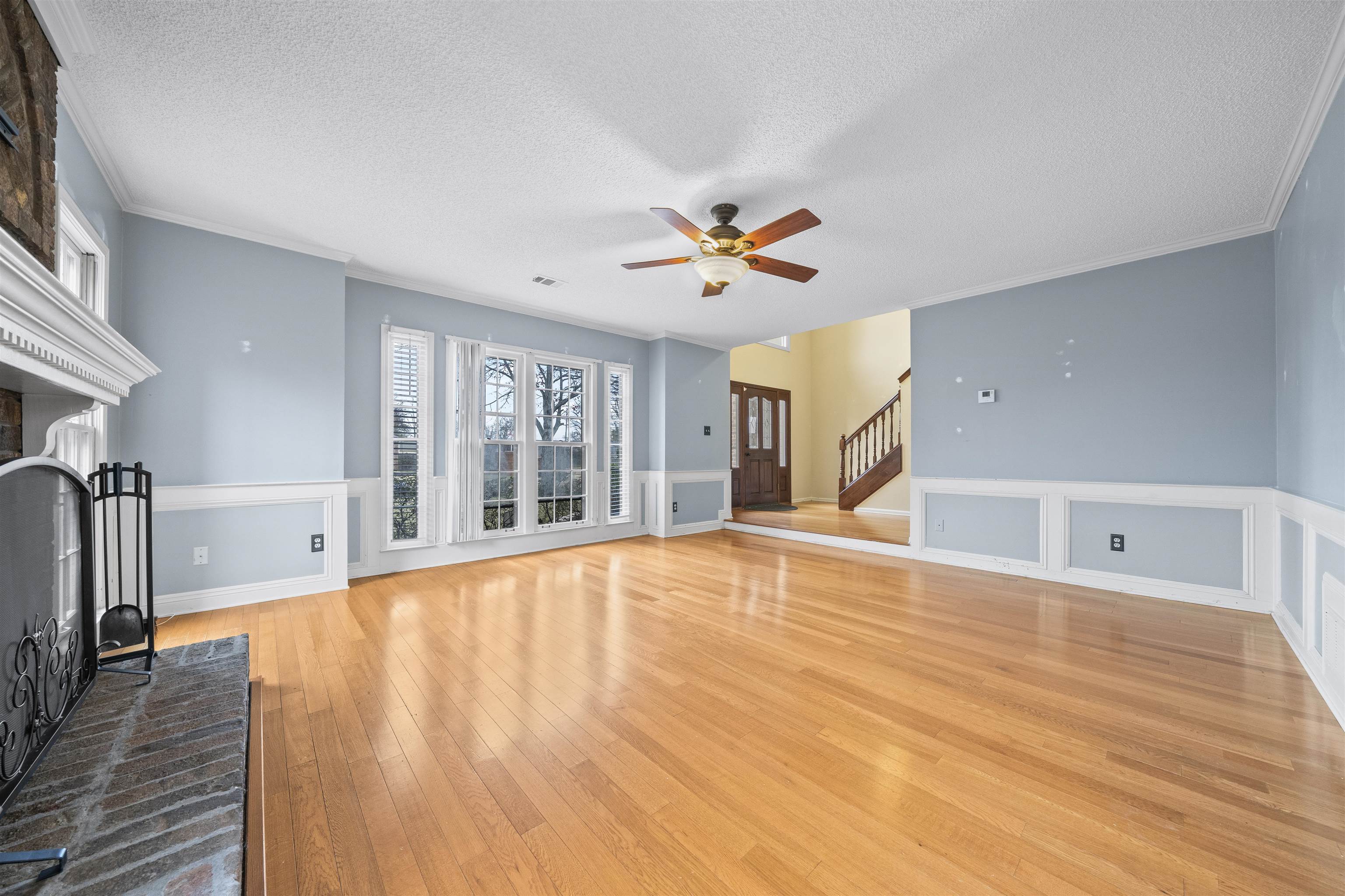 711 Autumn Winds Dr Property Photo 33