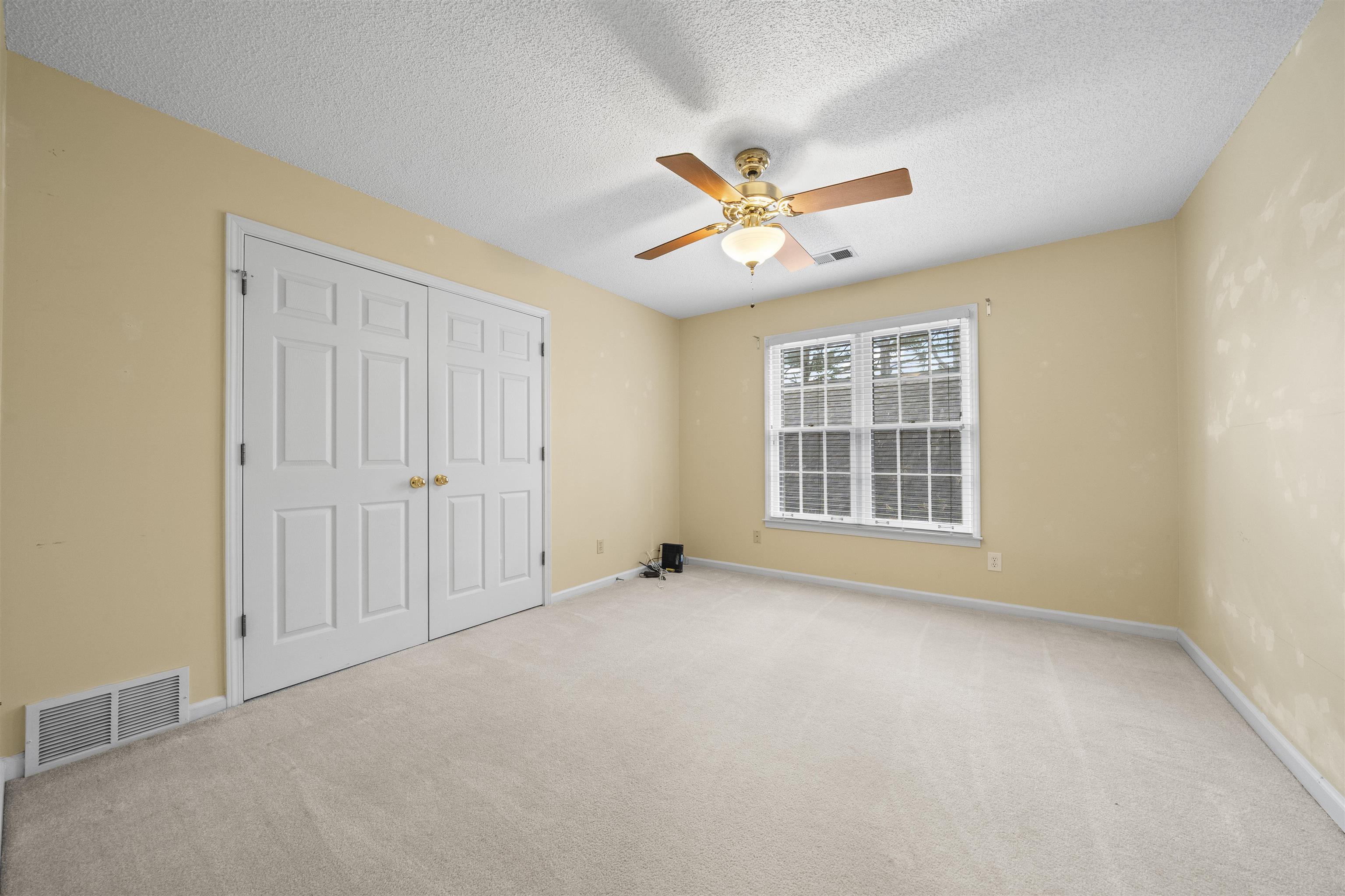 711 Autumn Winds Dr Property Photo 36