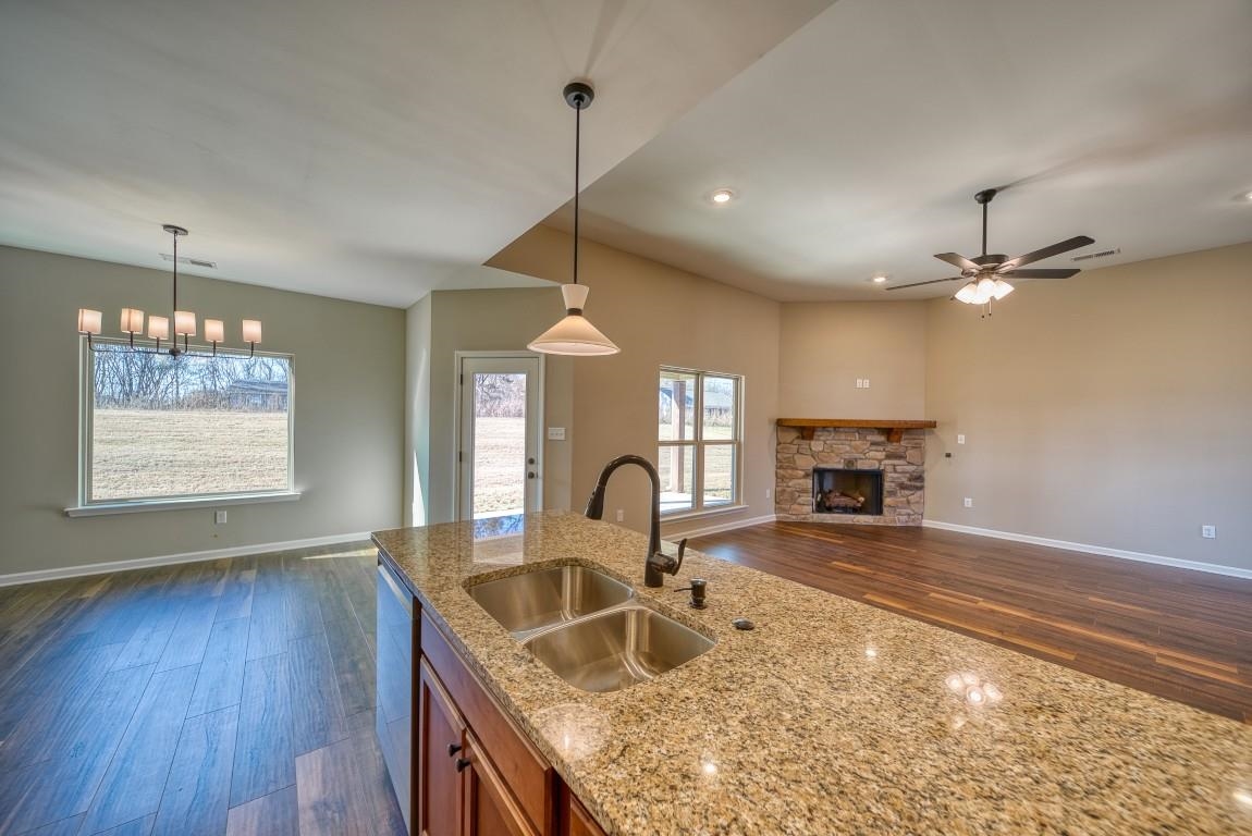159 Como Ln Property Photo 6