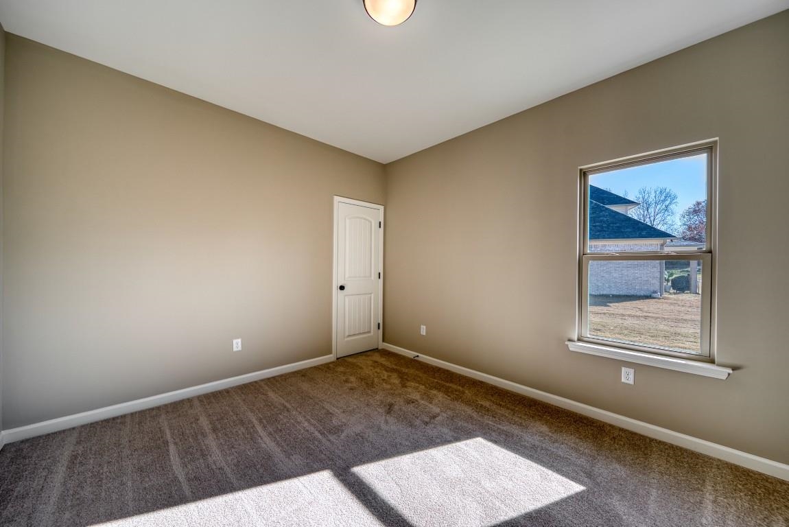 159 Como Ln Property Photo 22