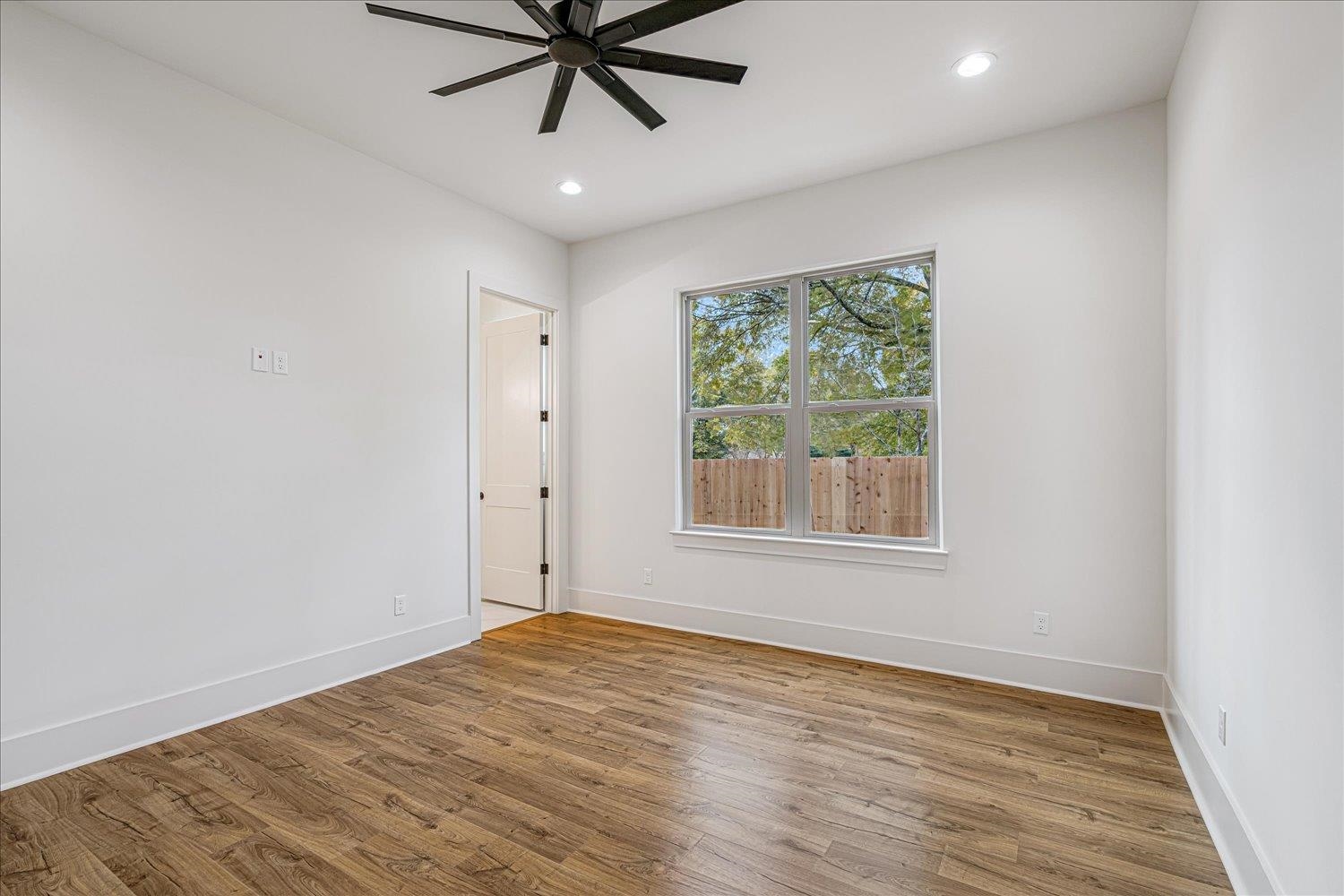 5484 Park Ave Property Photo 13