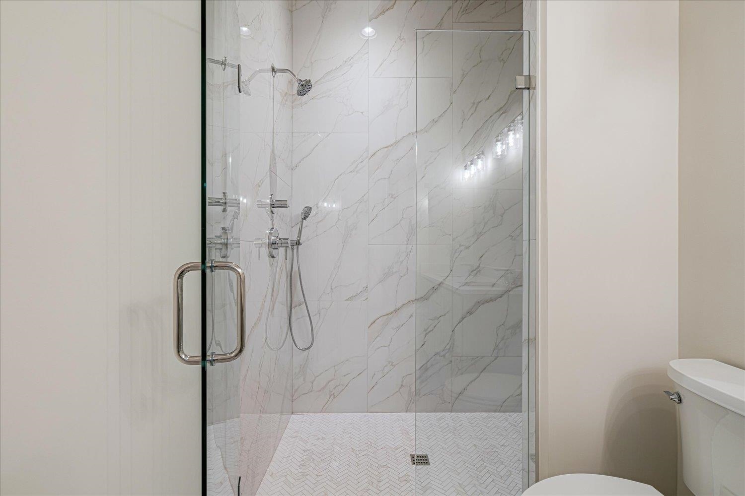 5484 Park Ave Property Photo 16