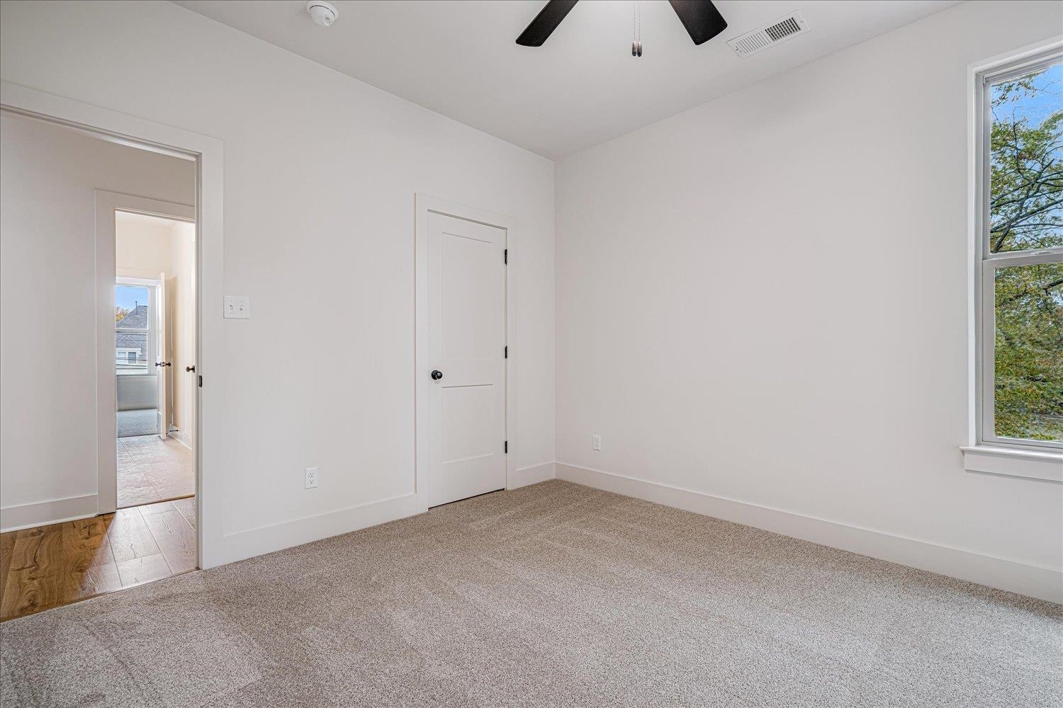5484 Park Ave Property Photo 23