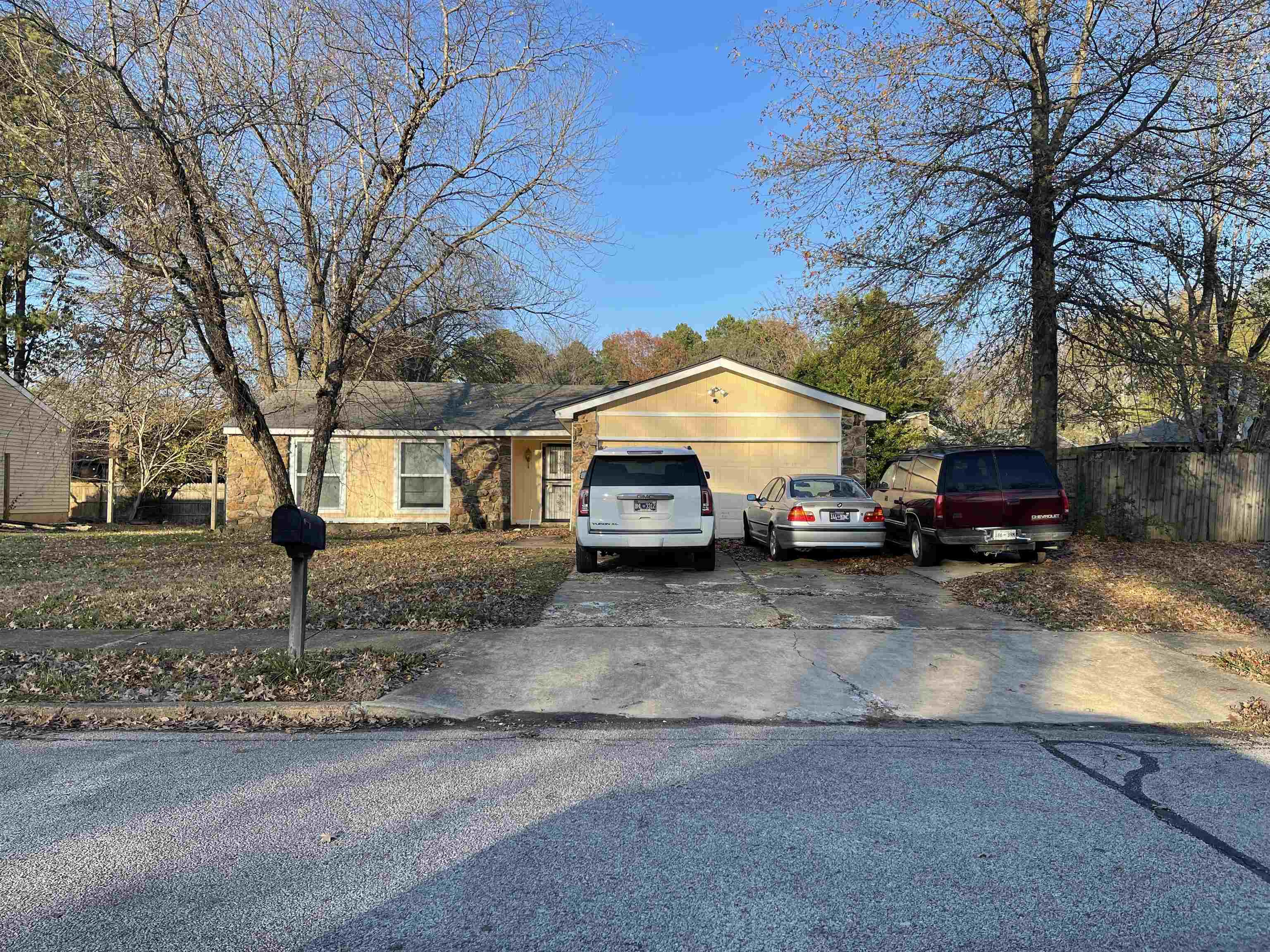 7440 Doncaster Ln Property Photo 1