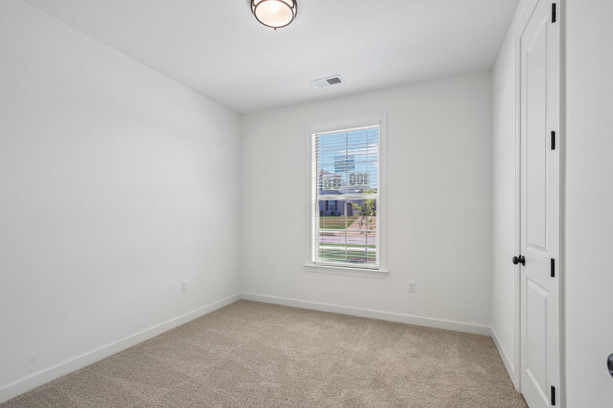 100 Laurel Wood Ln Property Photo 26