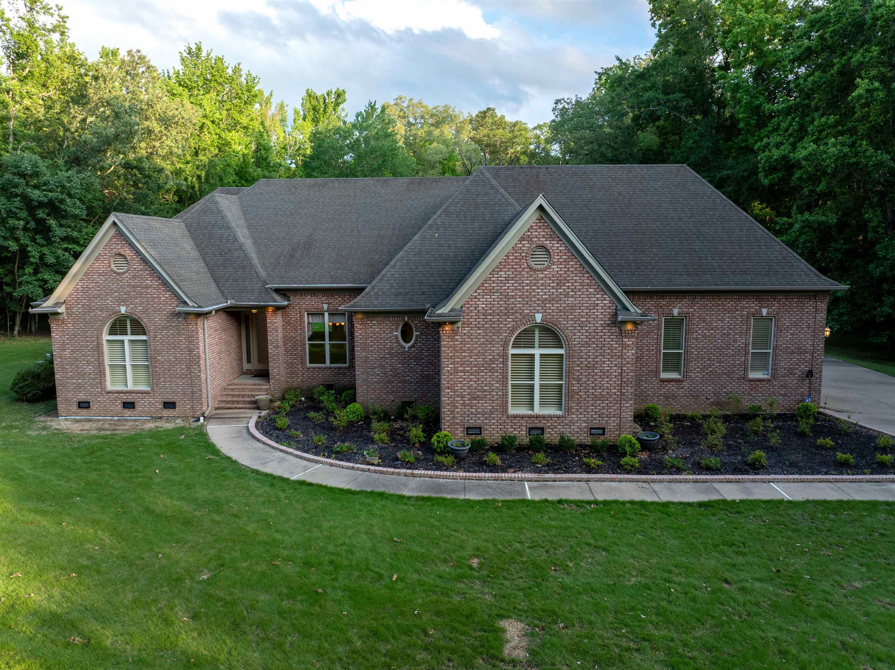 580 Hickory Lake Rd Property Photo 1