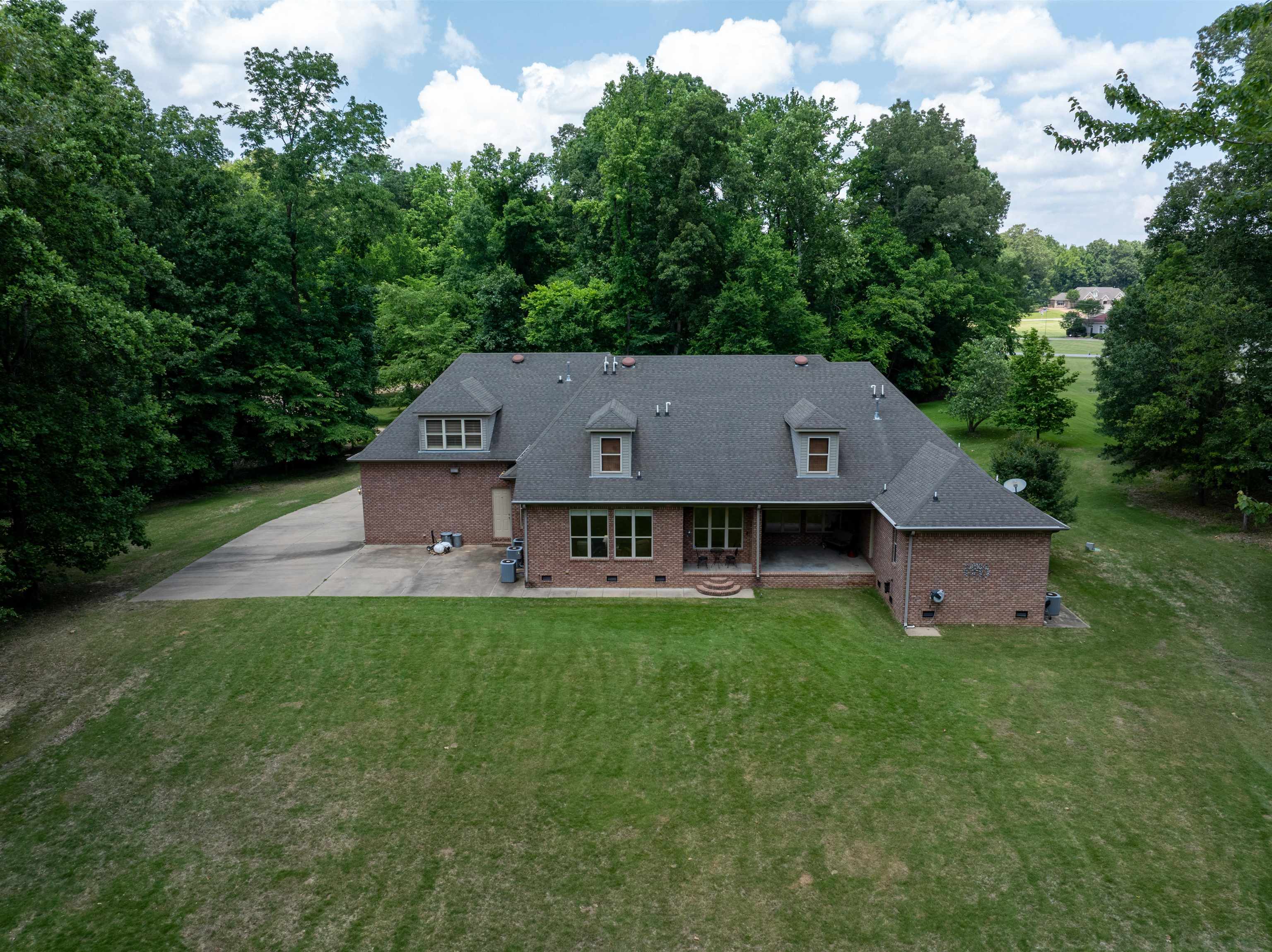 580 Hickory Lake Rd Property Photo 4