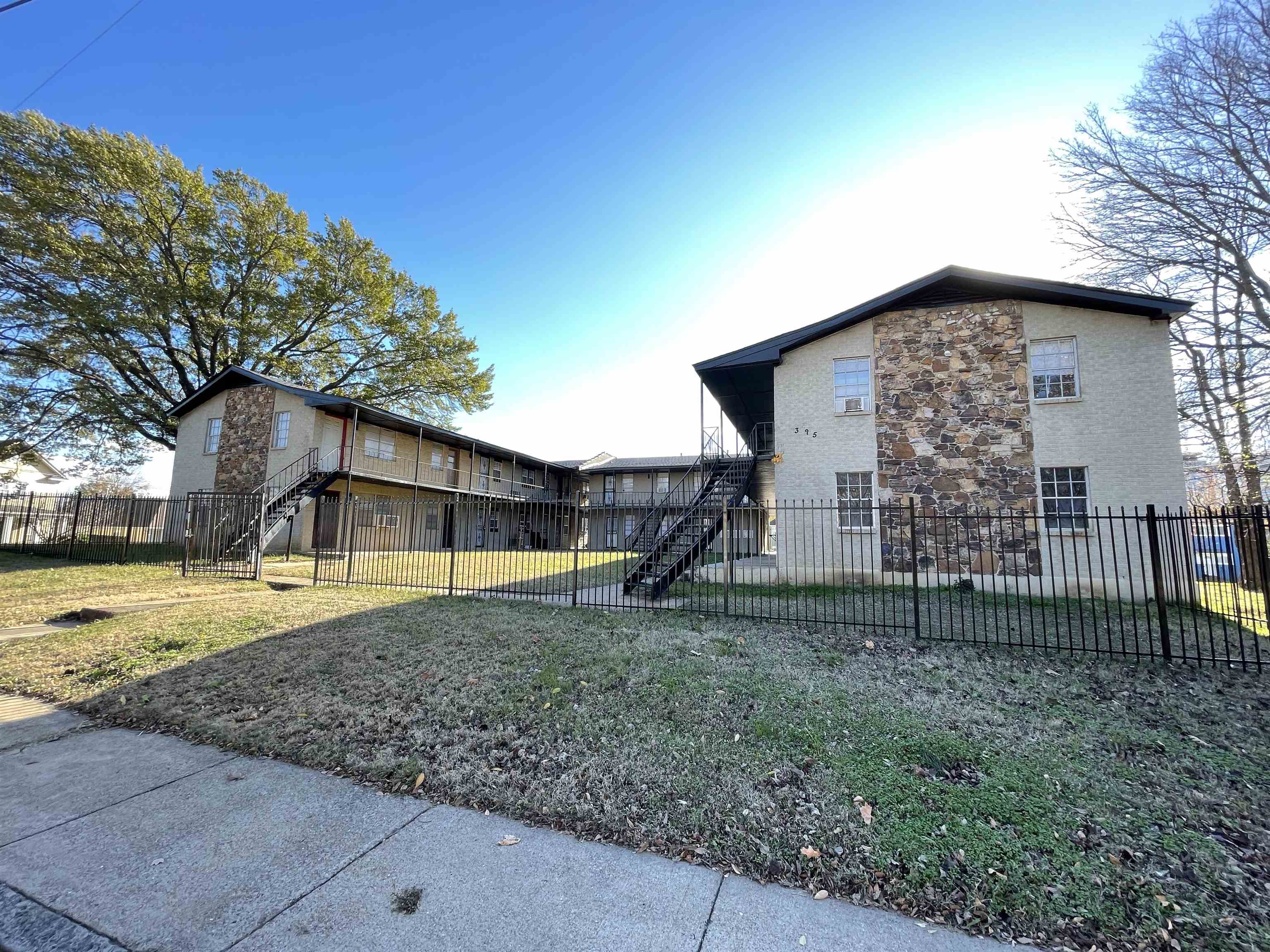 325 GREENLAW AVE