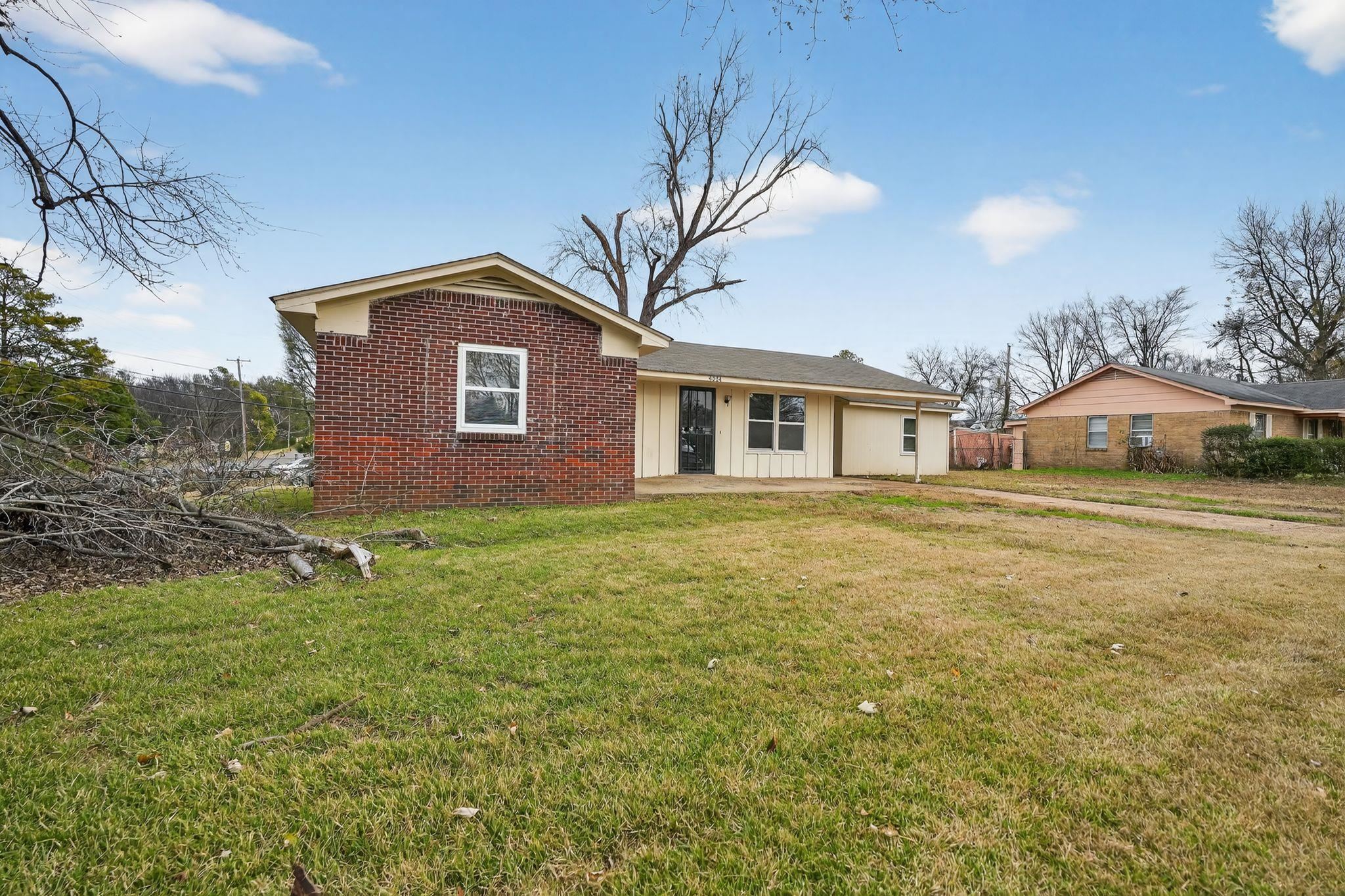 4314 FORD RD Property Photo 1