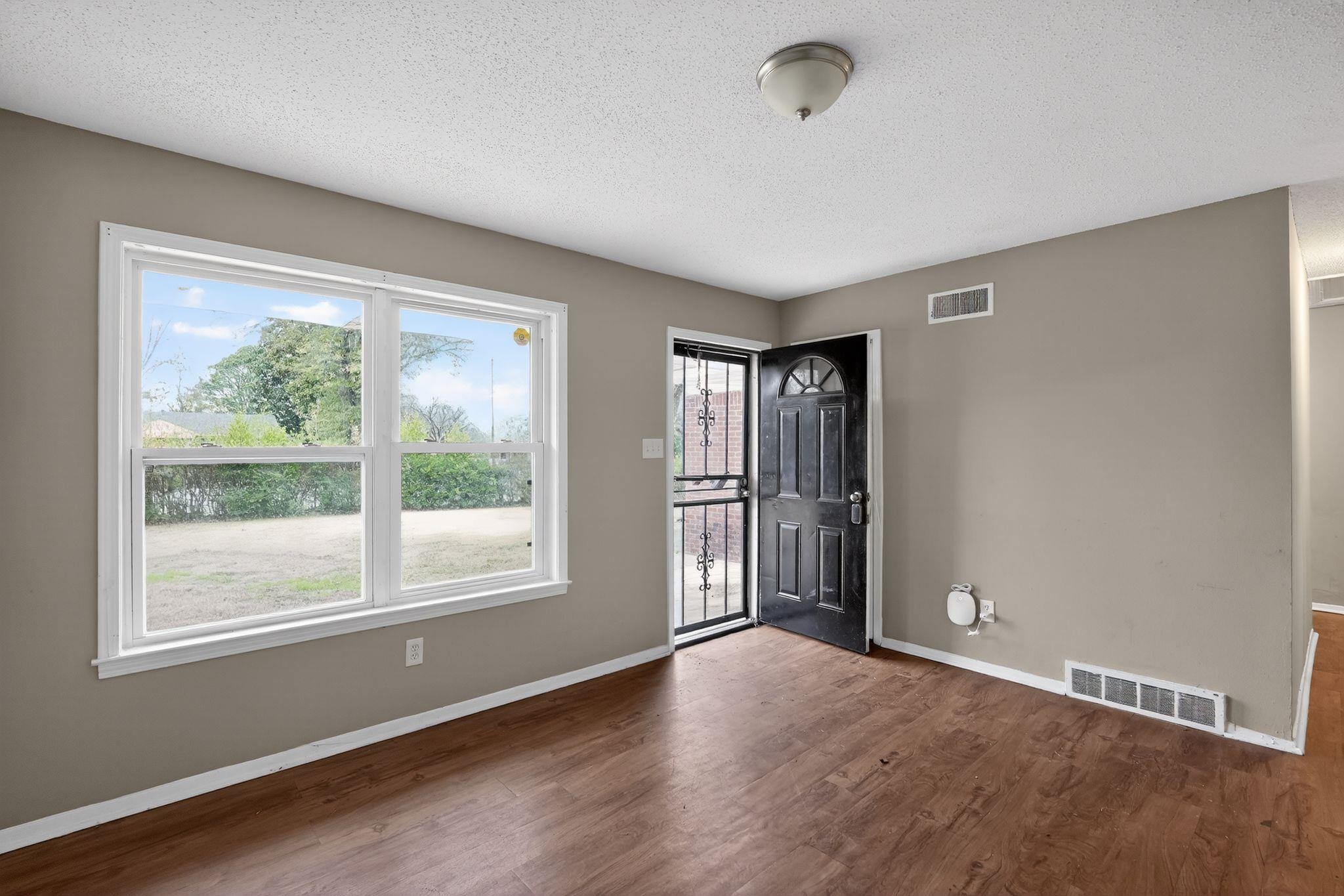 4314 Ford Rd Property Photo 4