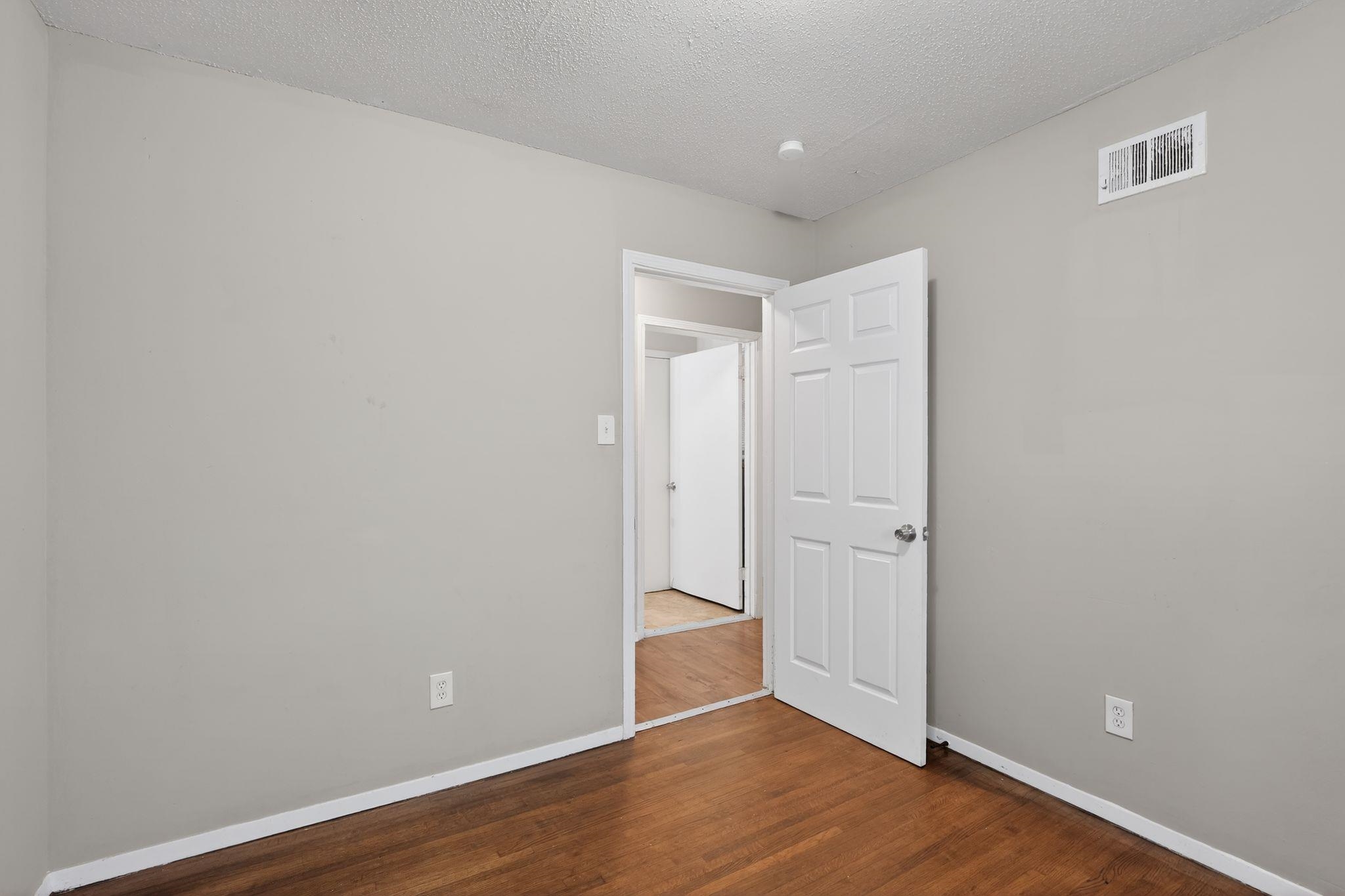4314 Ford Rd Property Photo 9