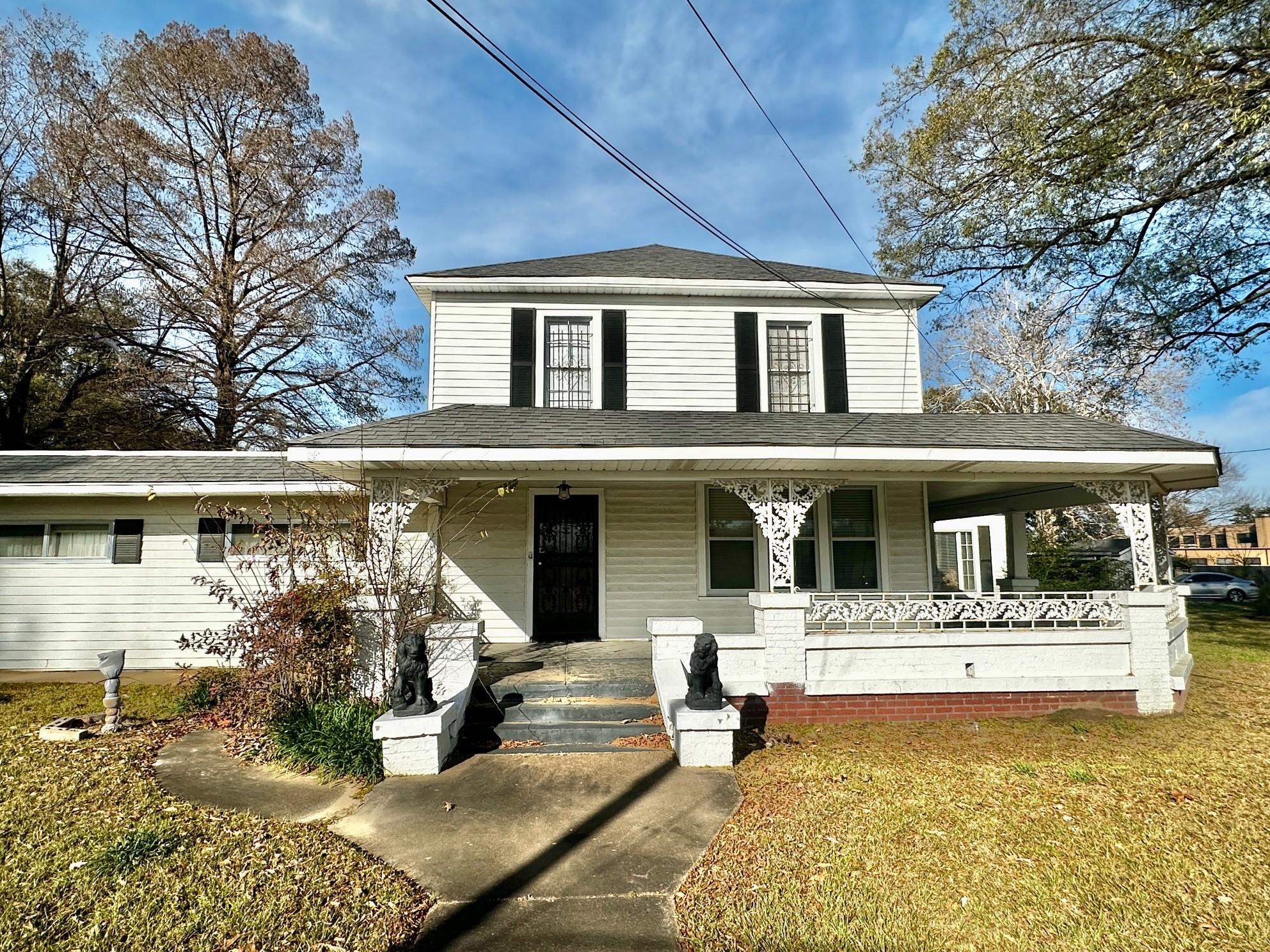 1108 Whitehaven Ln Property Photo 3