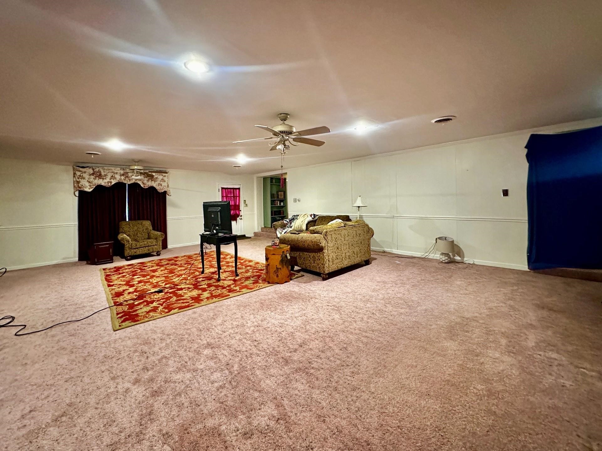1108 Whitehaven Ln Property Photo 7