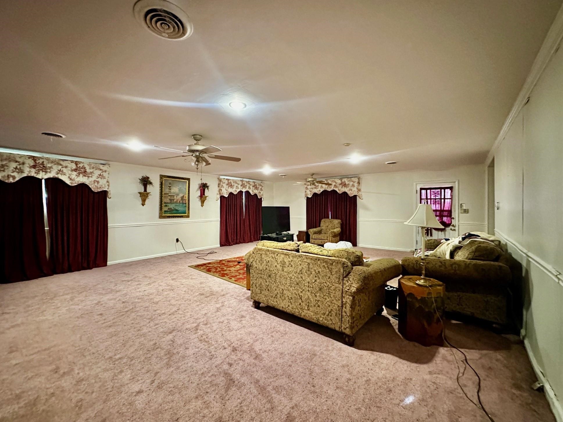 1108 Whitehaven Ln Property Photo 9