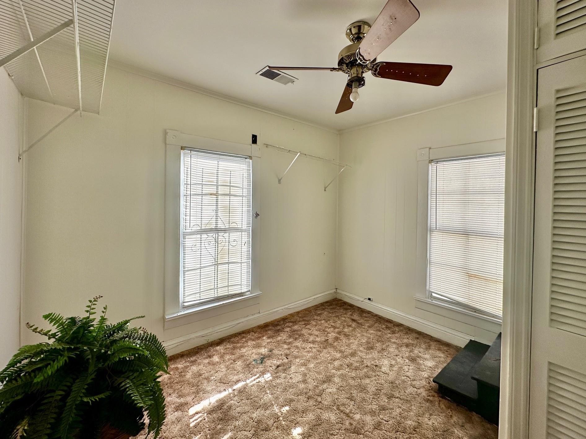 1108 Whitehaven Ln Property Photo 10