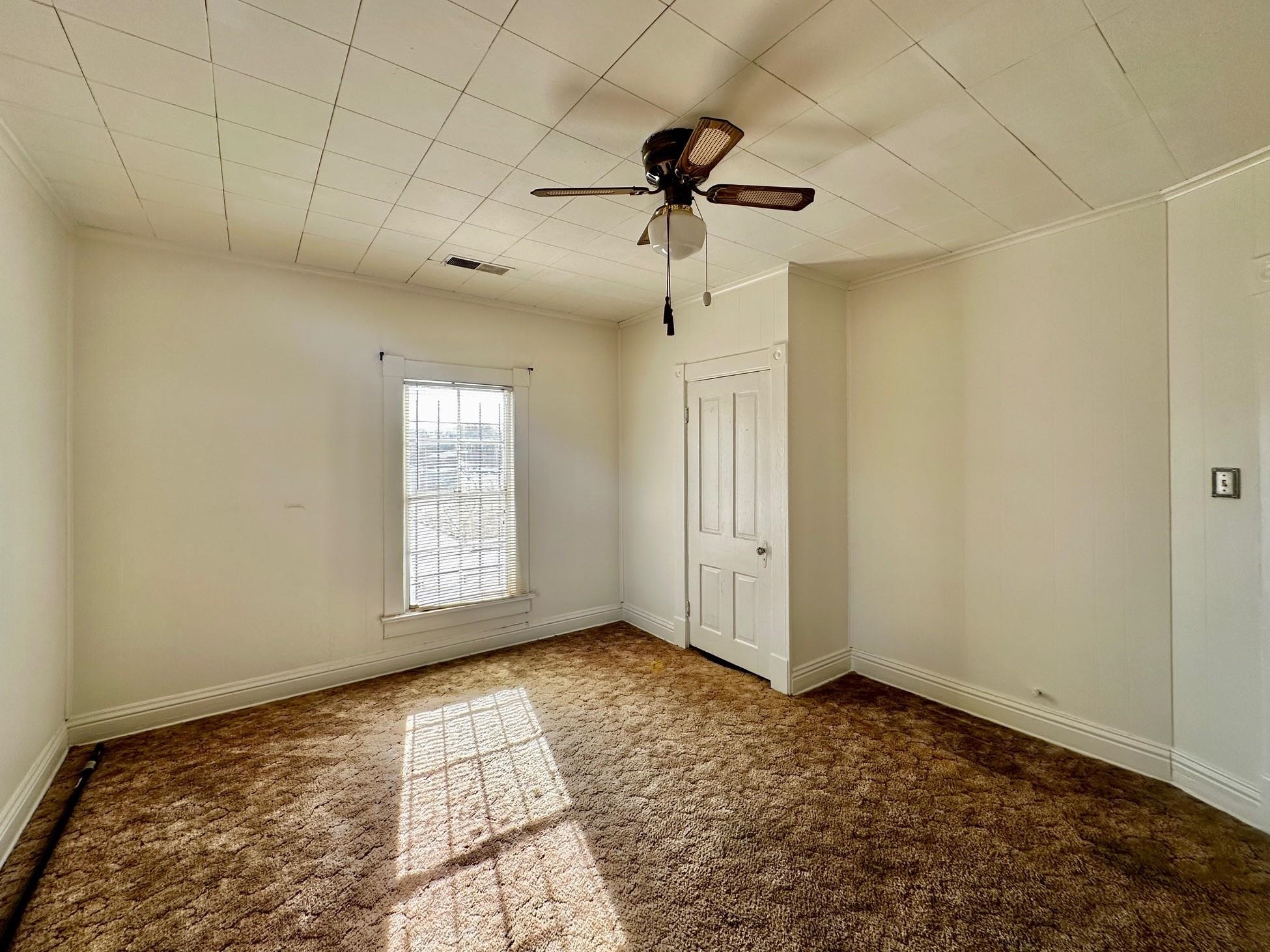 1108 Whitehaven Ln Property Photo 11
