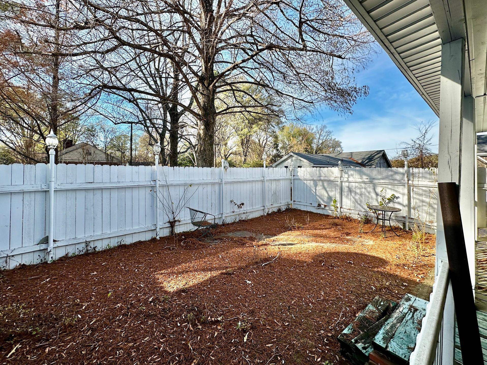 1108 Whitehaven Ln Property Photo 16