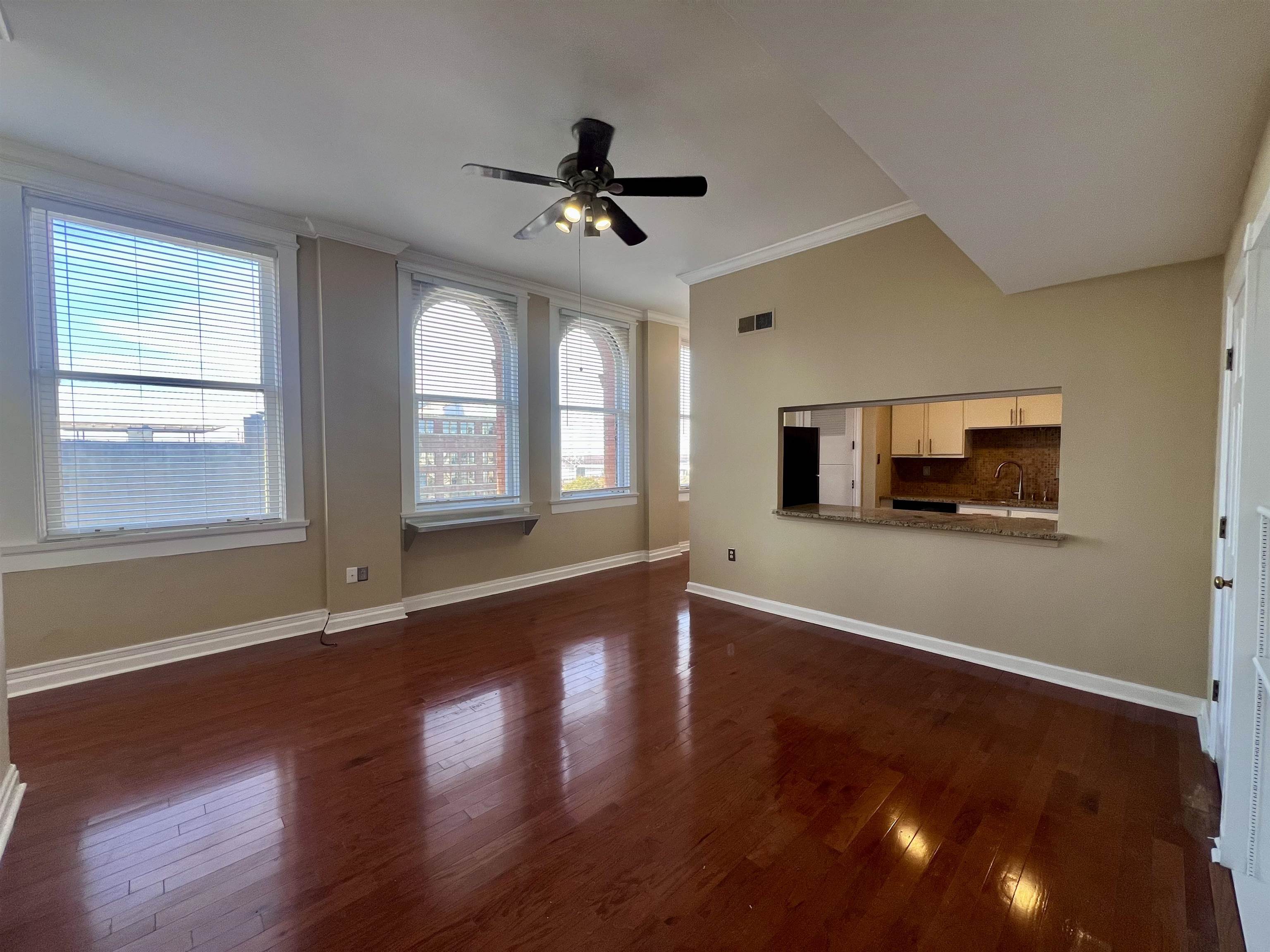 10 N Main St 10c Property Photo 7