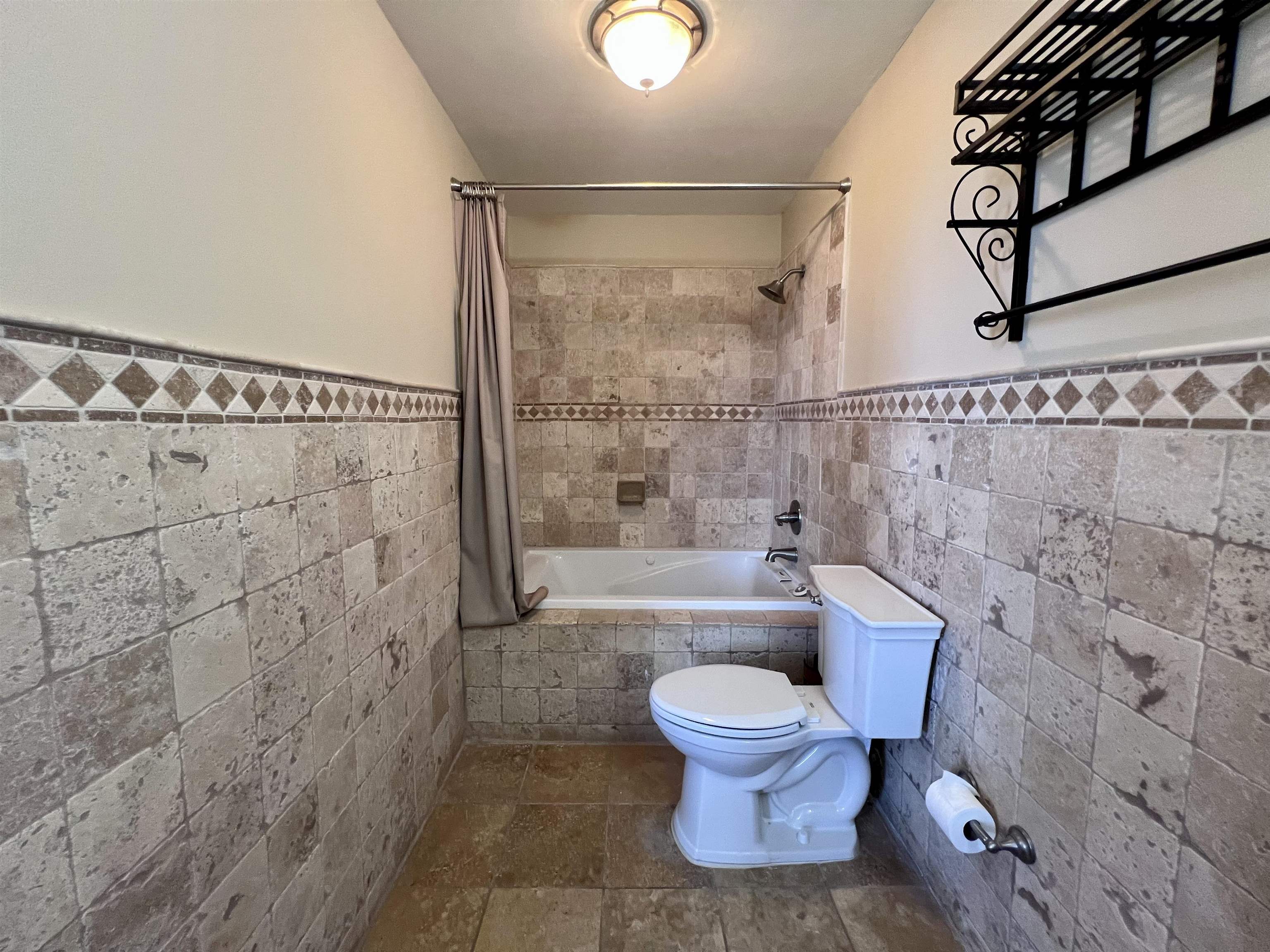 10 N Main St 10c Property Photo 19