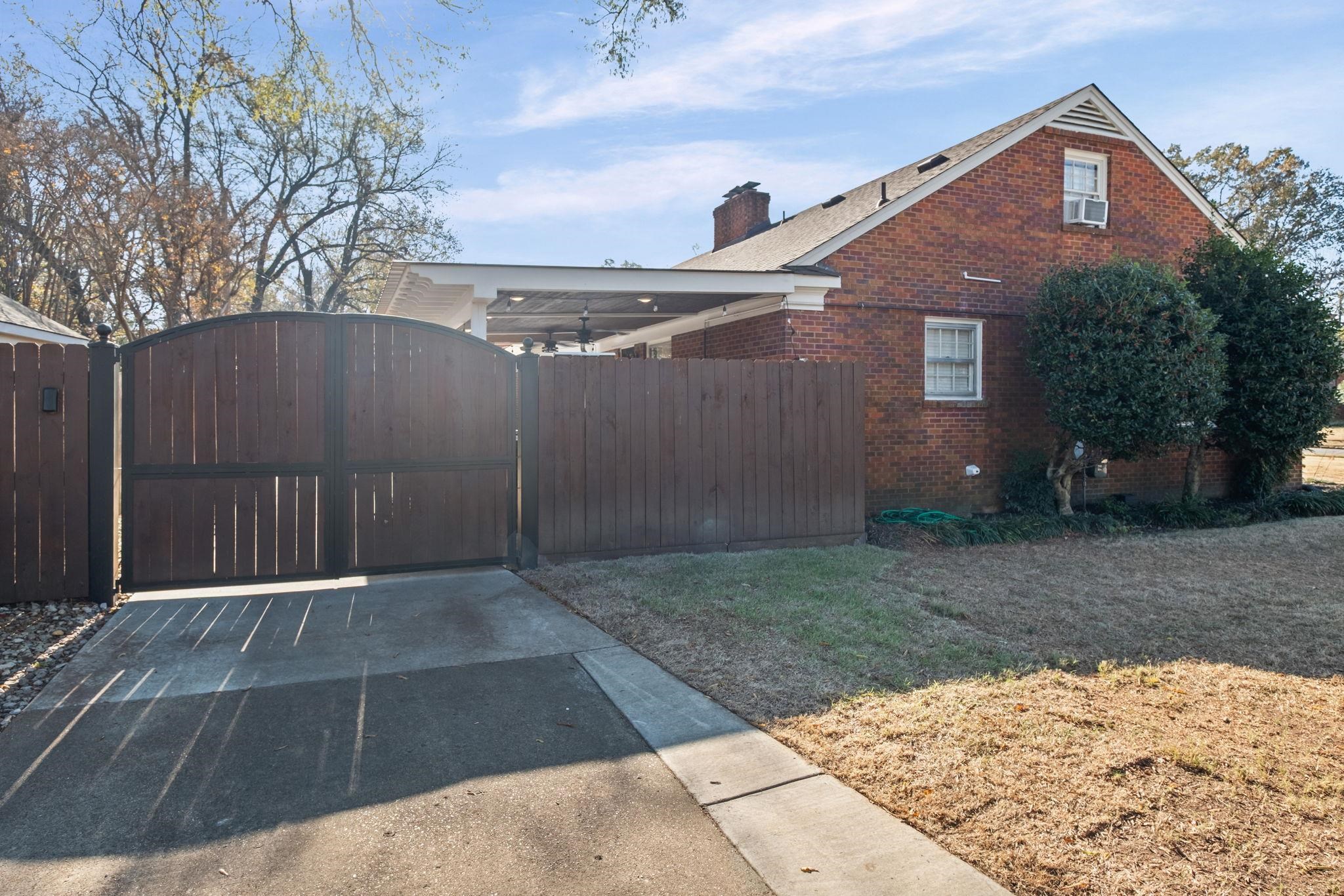 88 N Reese St Property Photo 31
