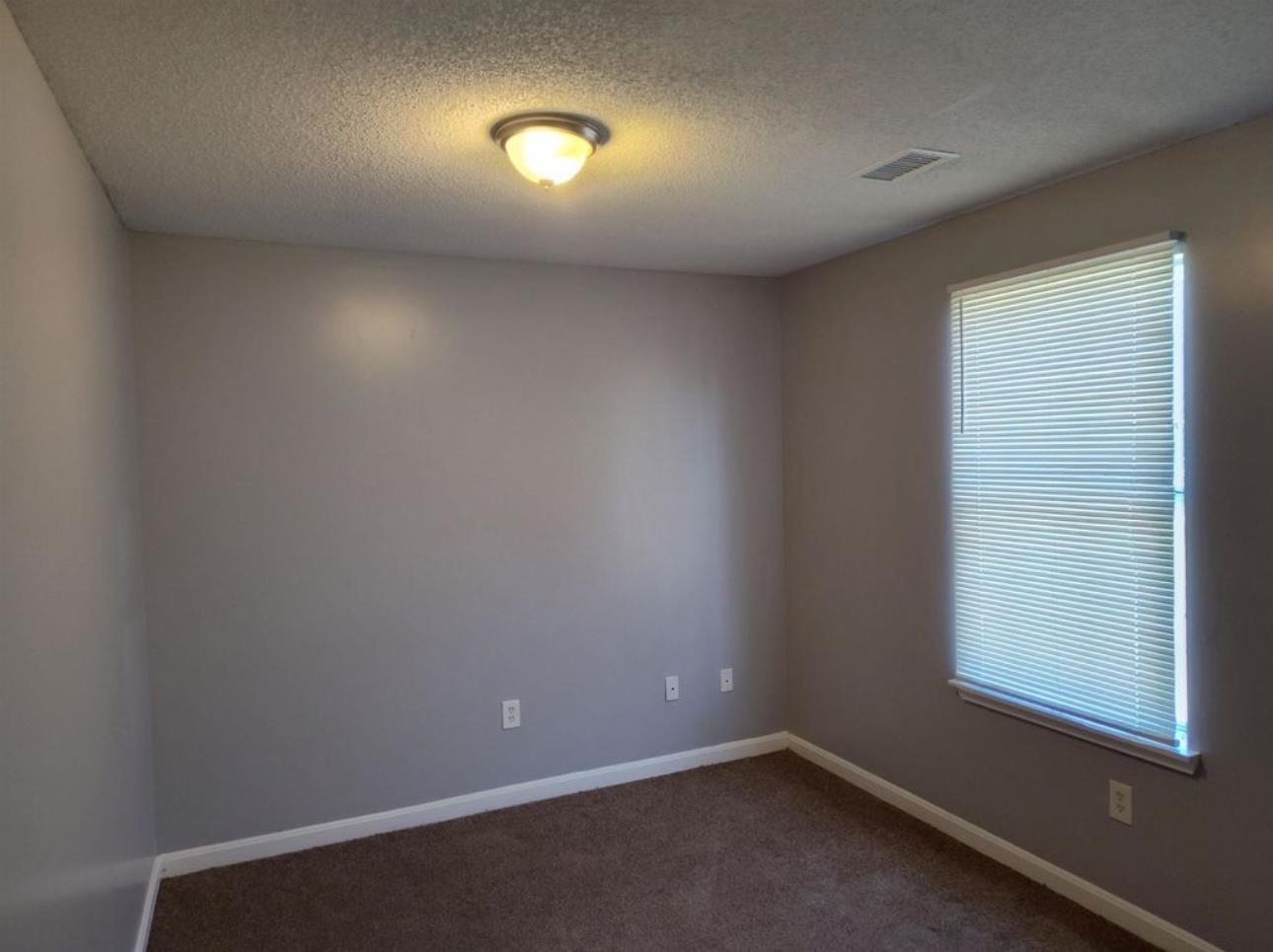 2525 Rozelle Rd Property Photo 2