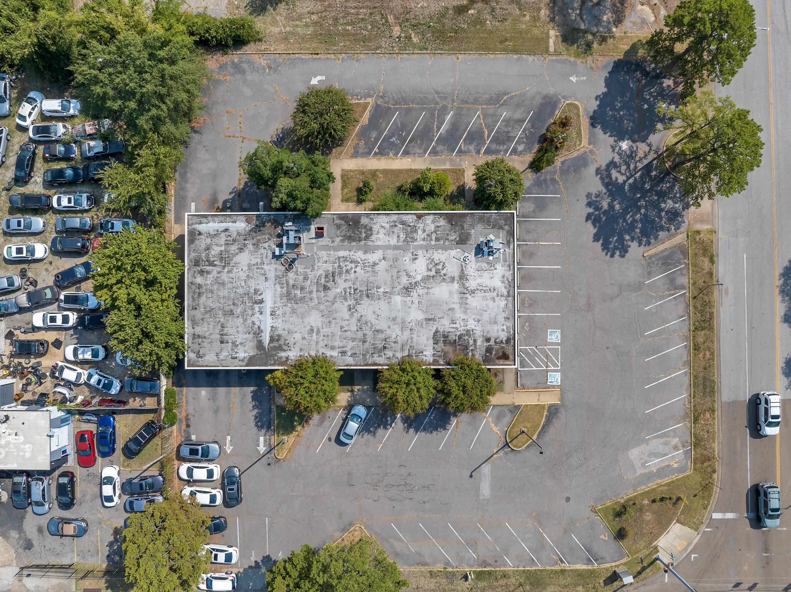 2015 E Brooks Rd Property Photo 2