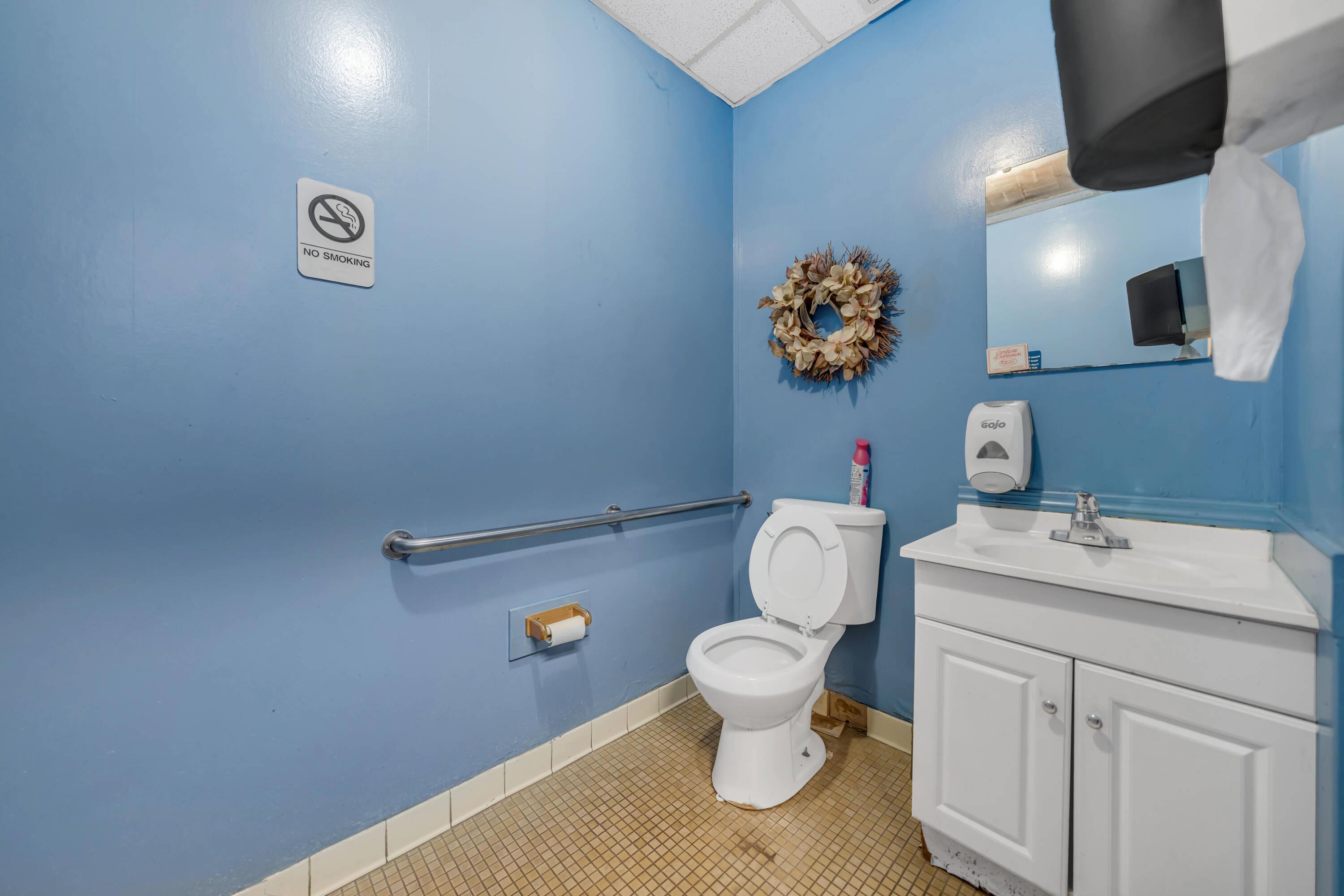 5390 Fox Plaza Dr Property Photo 14