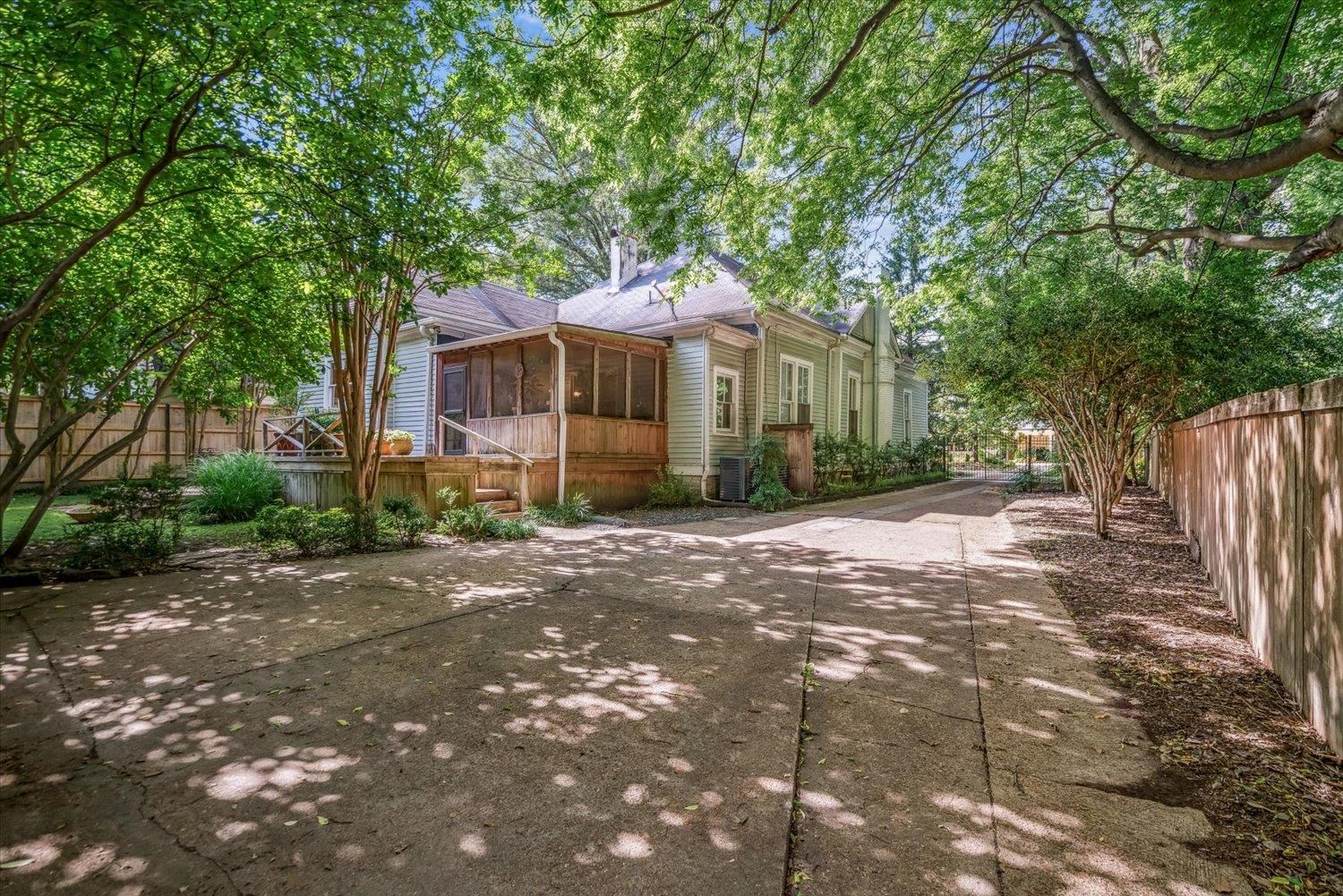 1785 Glenwood Pl Property Photo 32