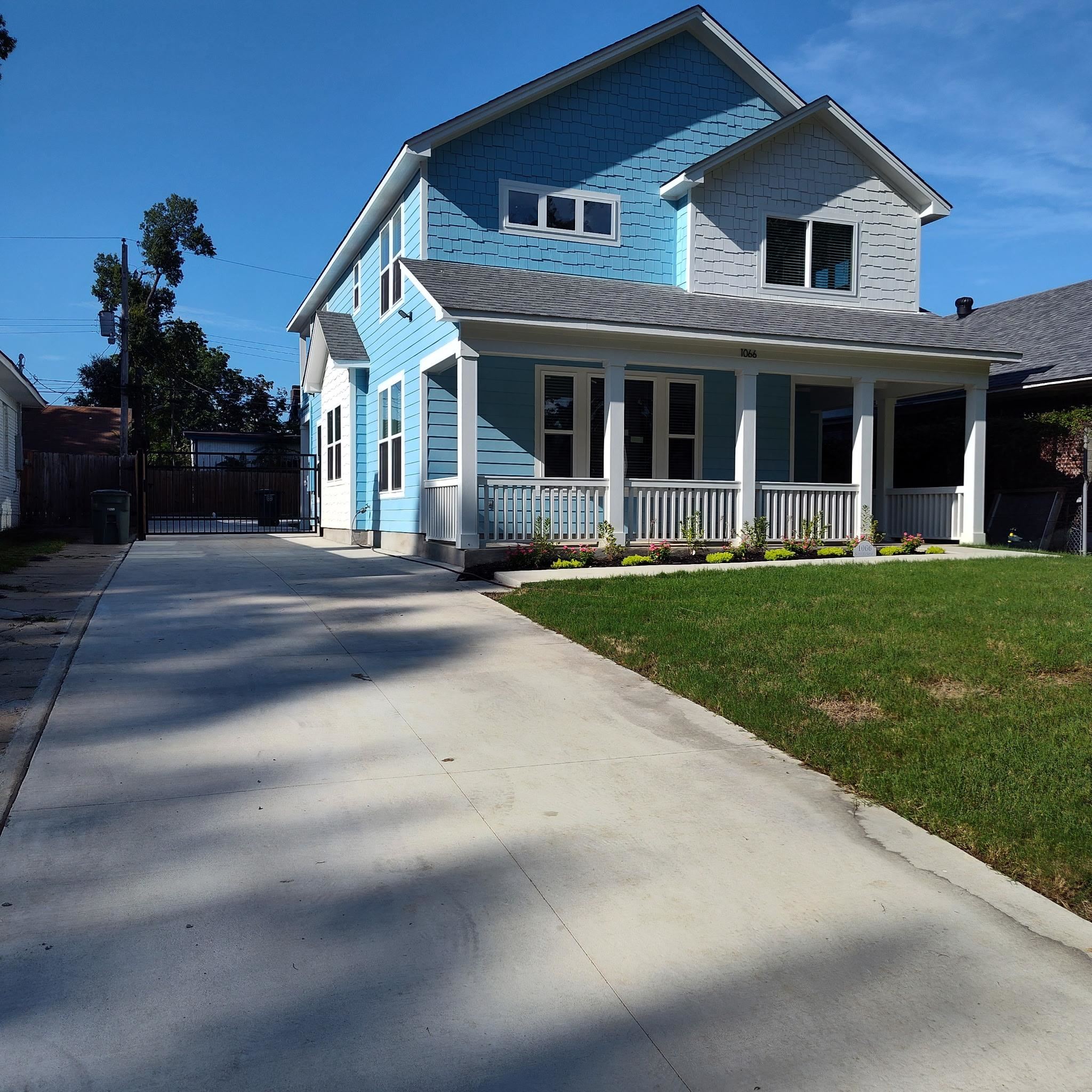 1066 N Parkway St Property Photo 2