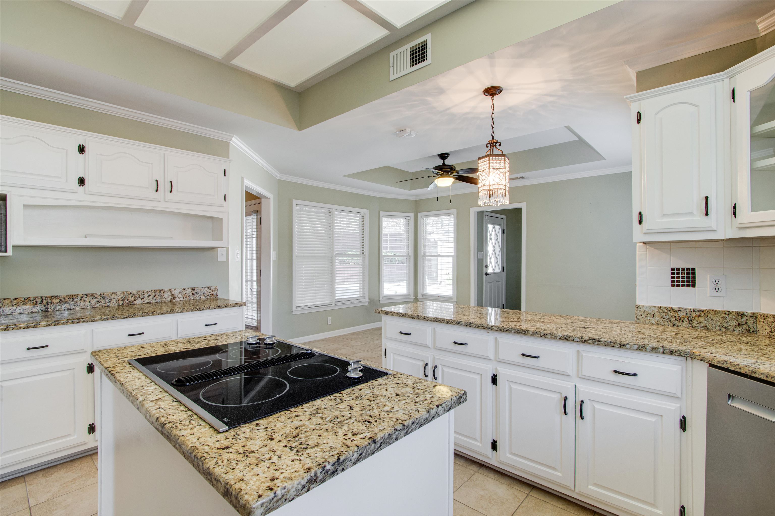 8796 E Plantation Oaks Dr Property Photo 8