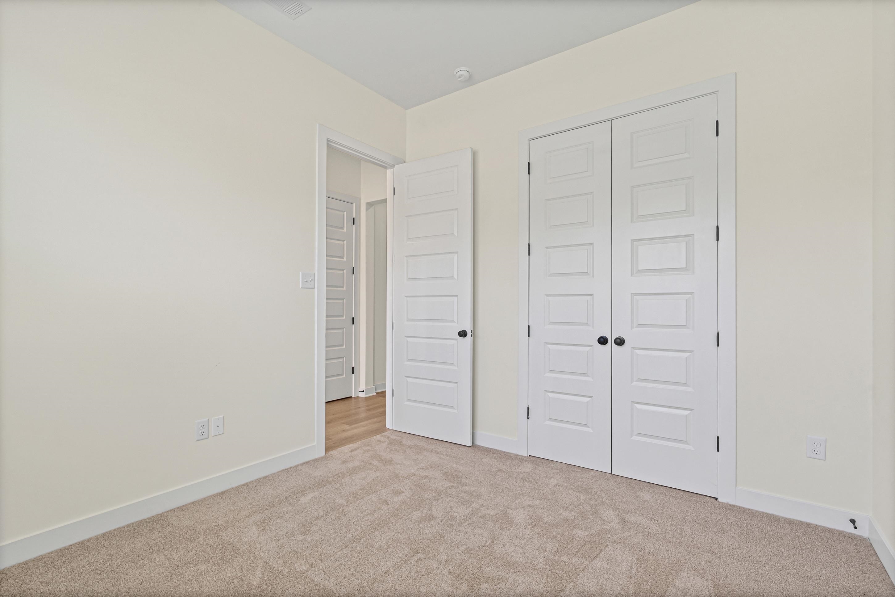 155 Hazel Crest Dr Property Photo 6